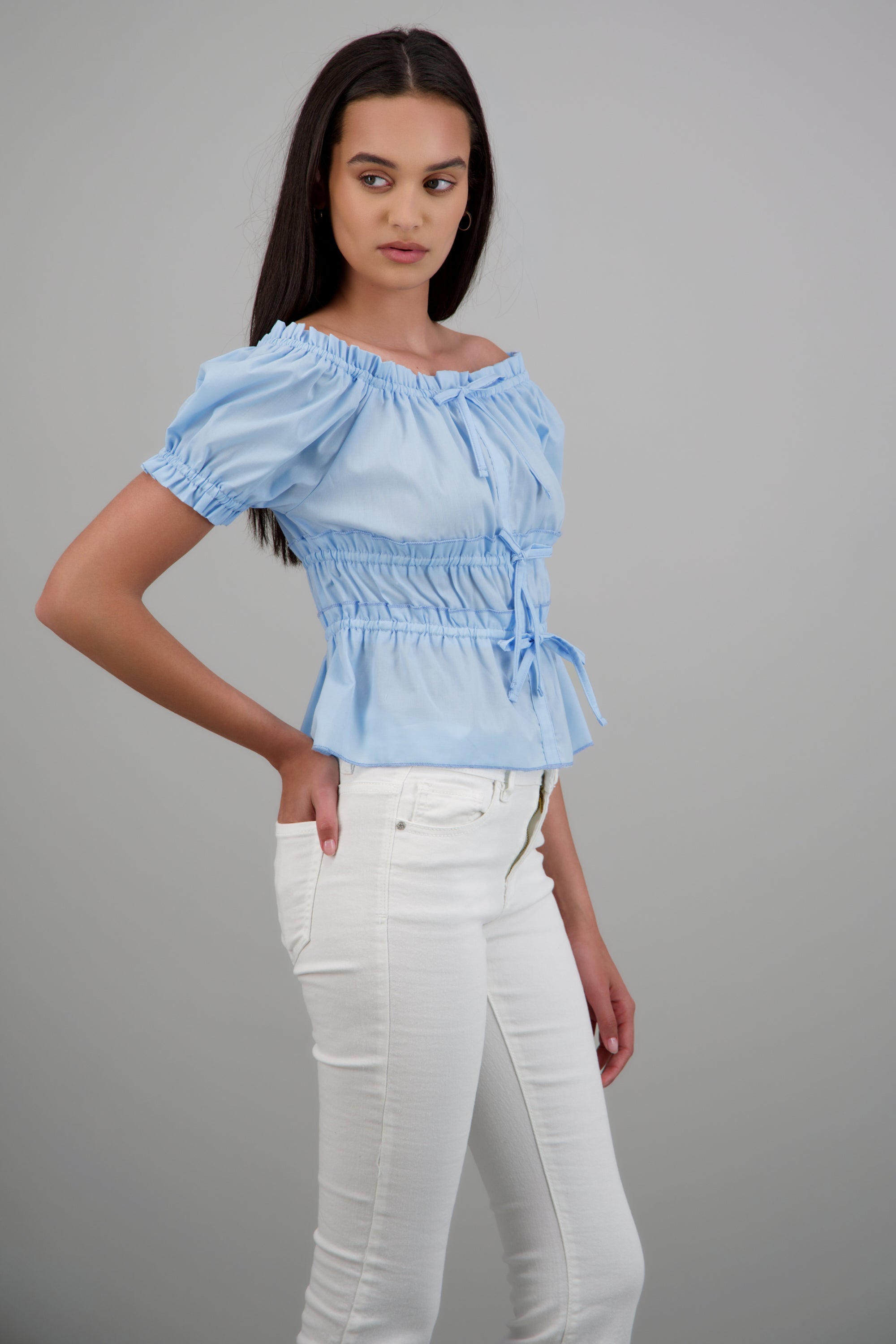 Blusa manga corta detalle resortes AZUL PASTEL