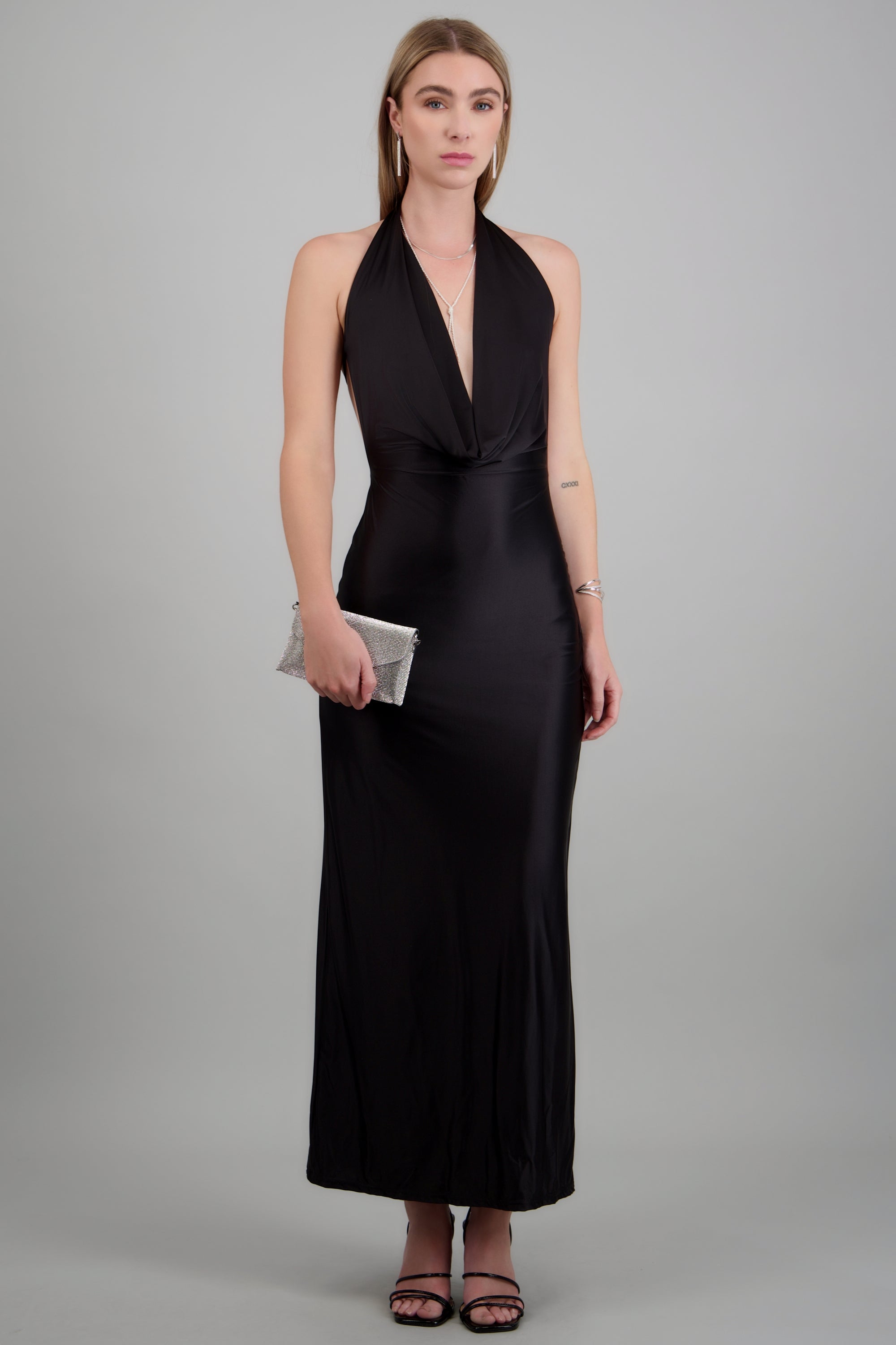 Vestido maxi escote cascada profundo NEGRO