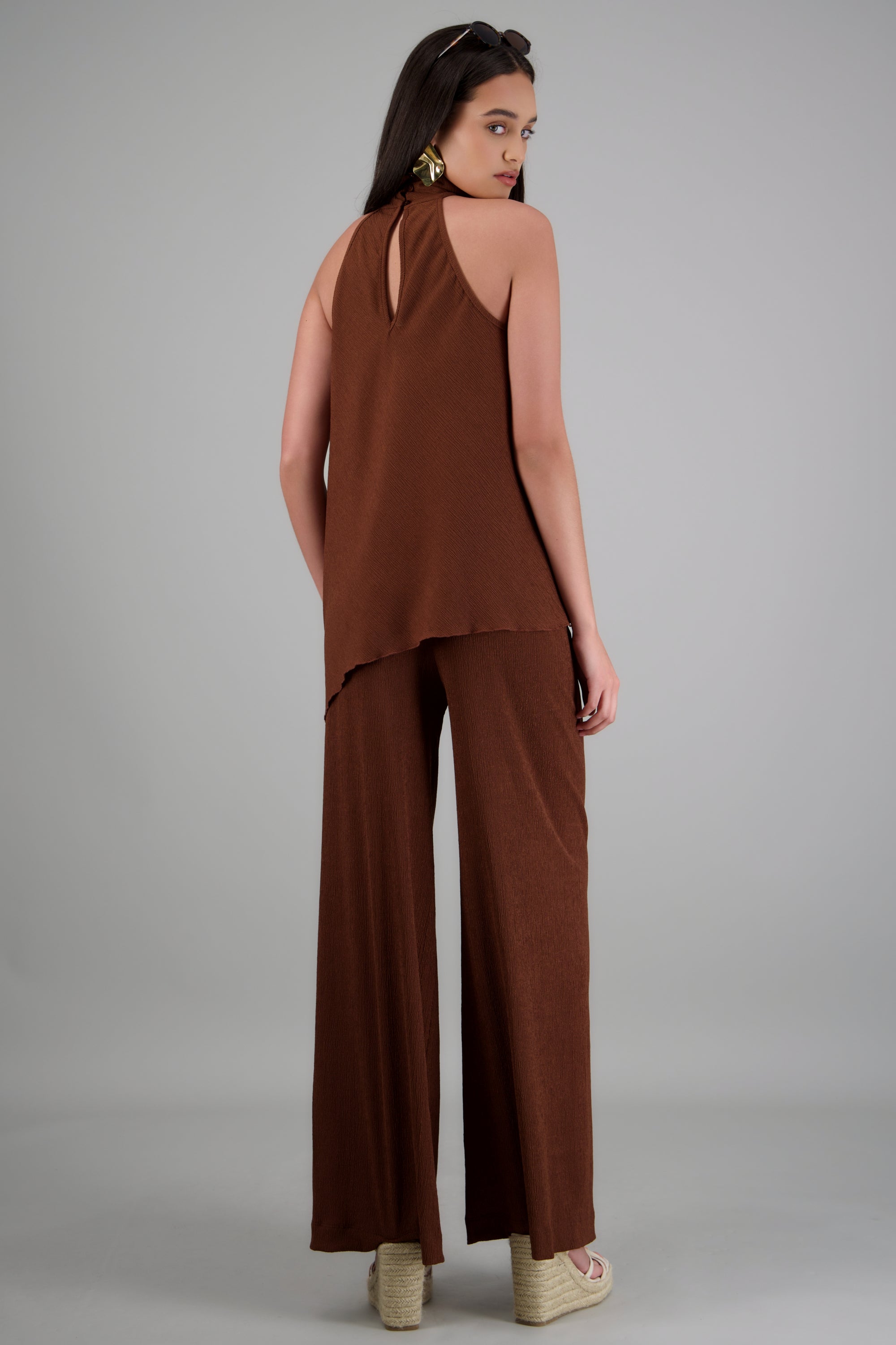 Pantalon jareta funcional textura CHOCOLATE