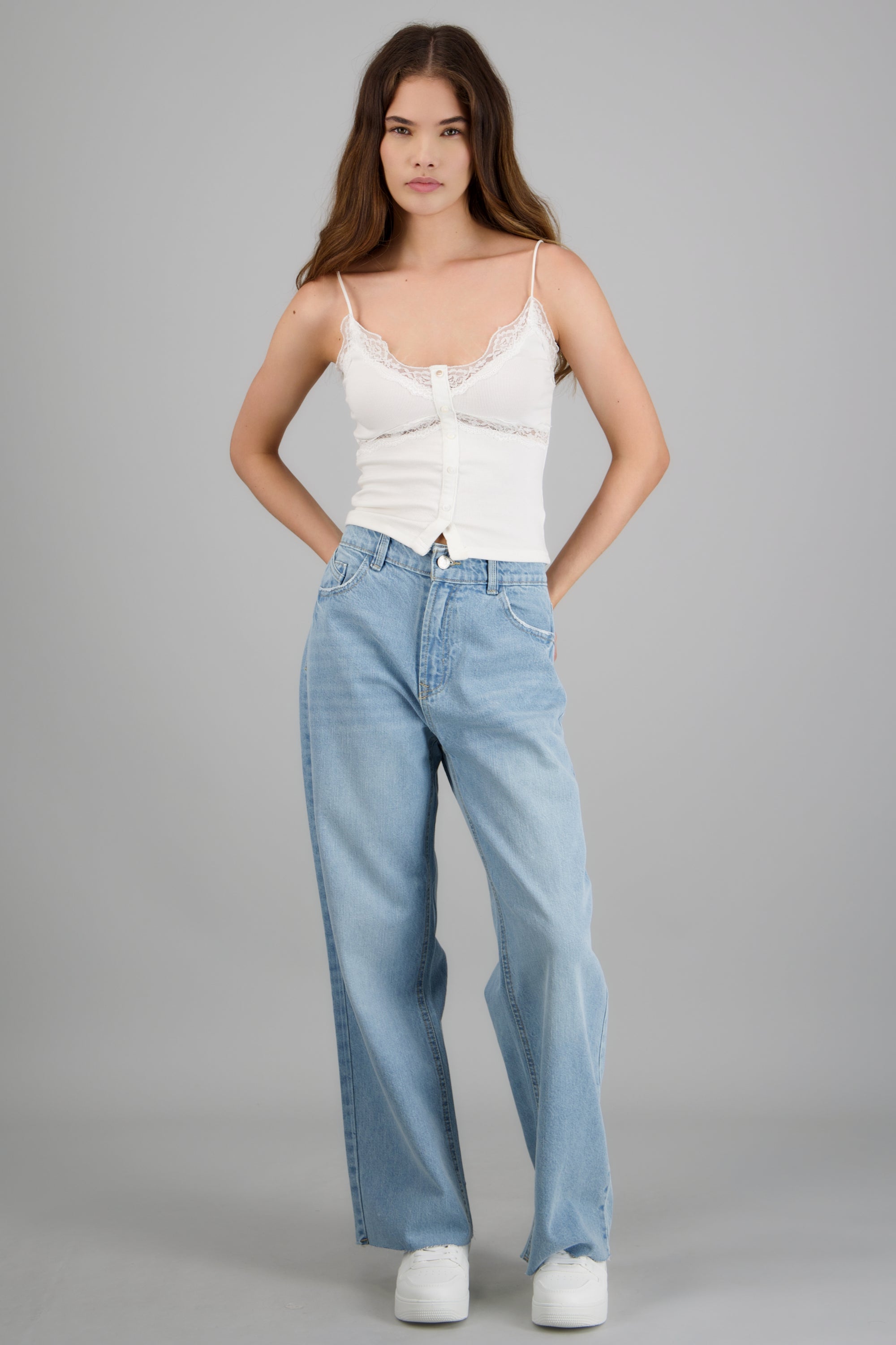 Jeans cropped mid rise básico LIGHT WASH
