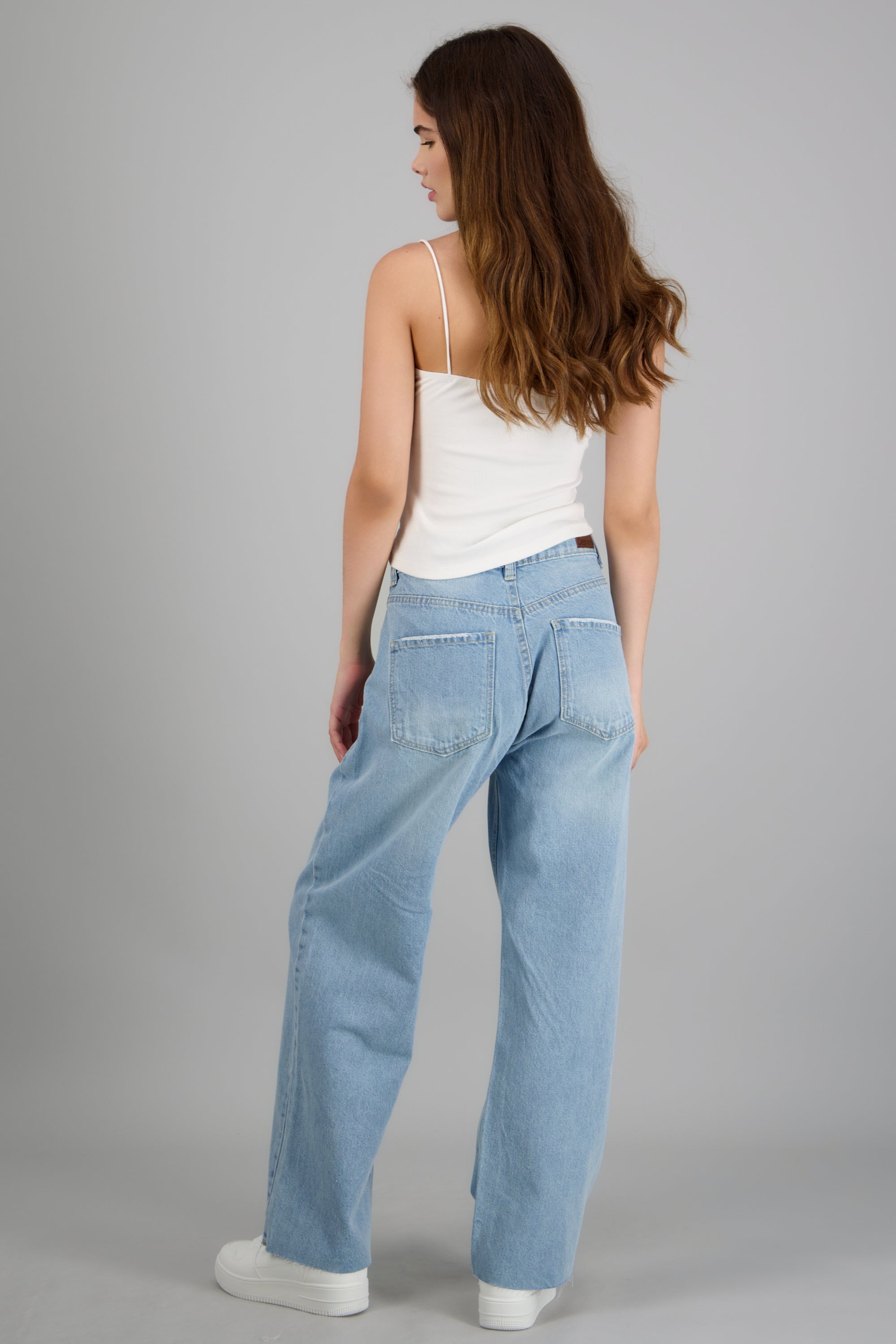 Jeans cropped mid rise básico LIGHT WASH