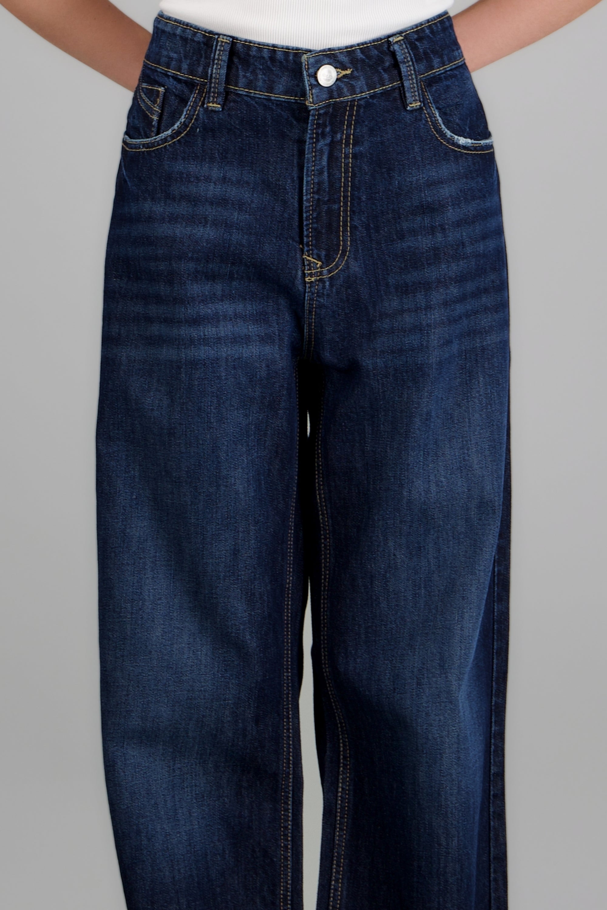Jeans cropped mid rise básico DARK WASH