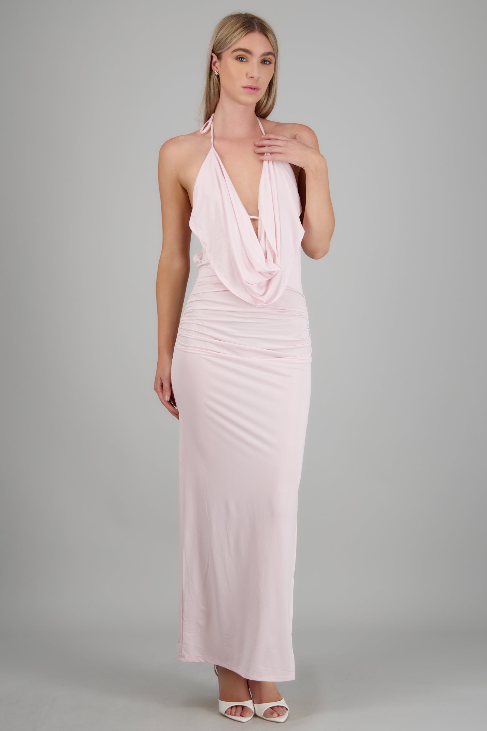 Vestido maxi escote cascada ROSA PASTEL
