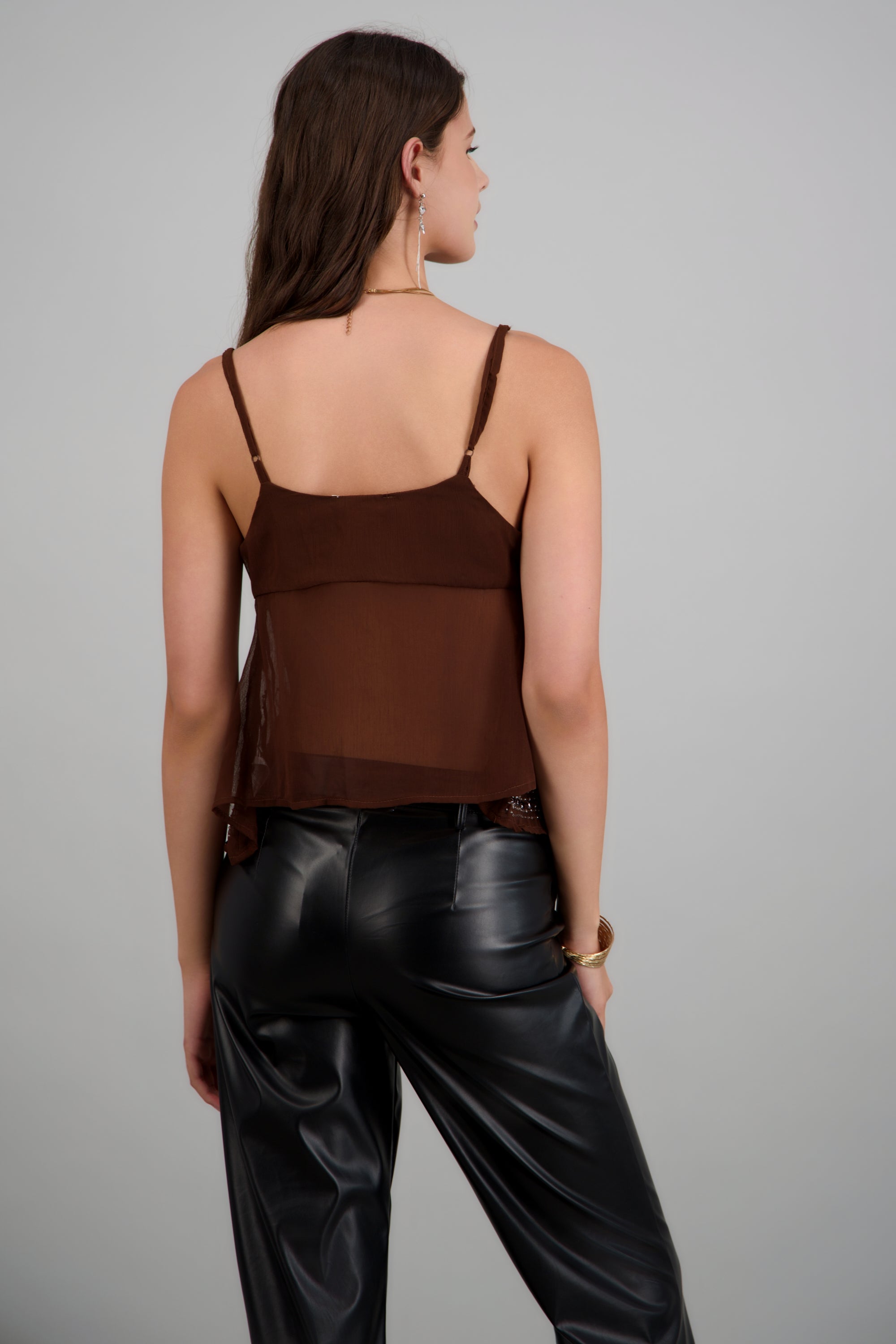 Blusa tirantes estoperoles brillos CAFE OBSCURO