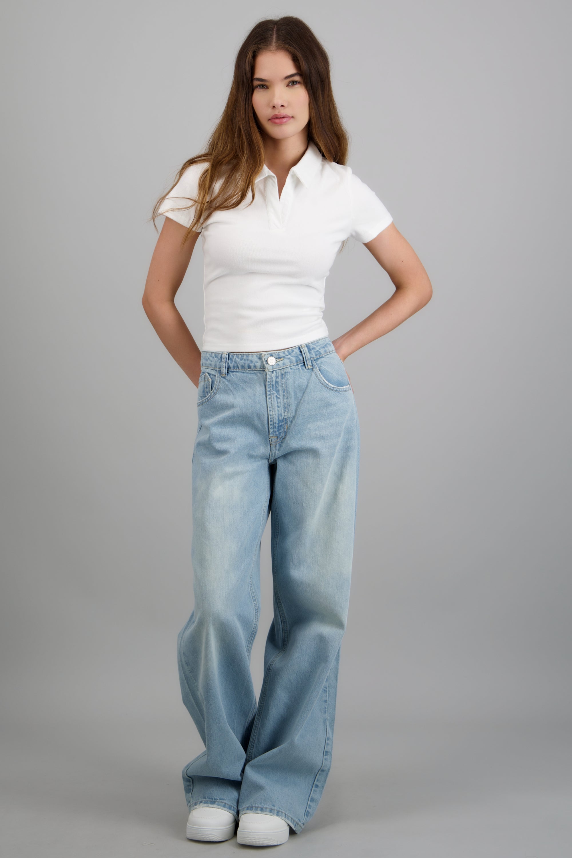 Jeans wide leg básico low rise LIGHT WASH