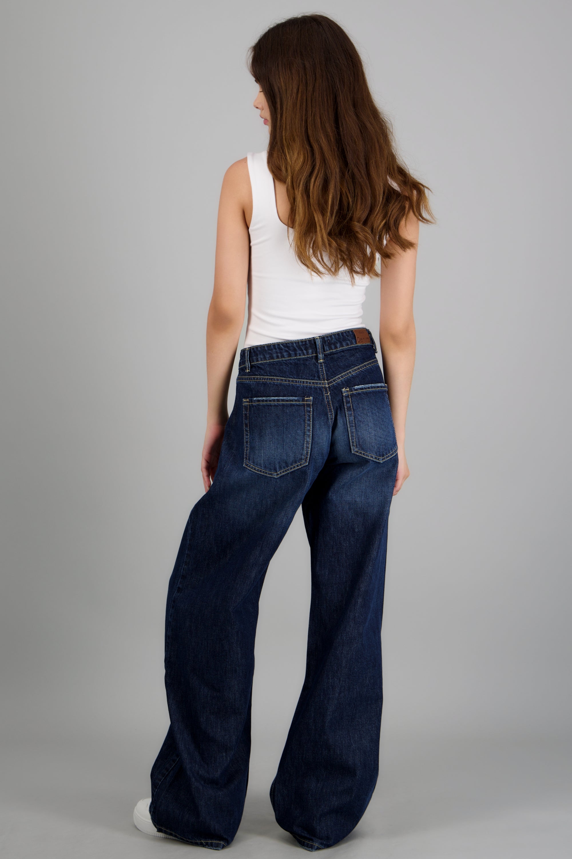Jeans wide leg básico low rise DARK WASH