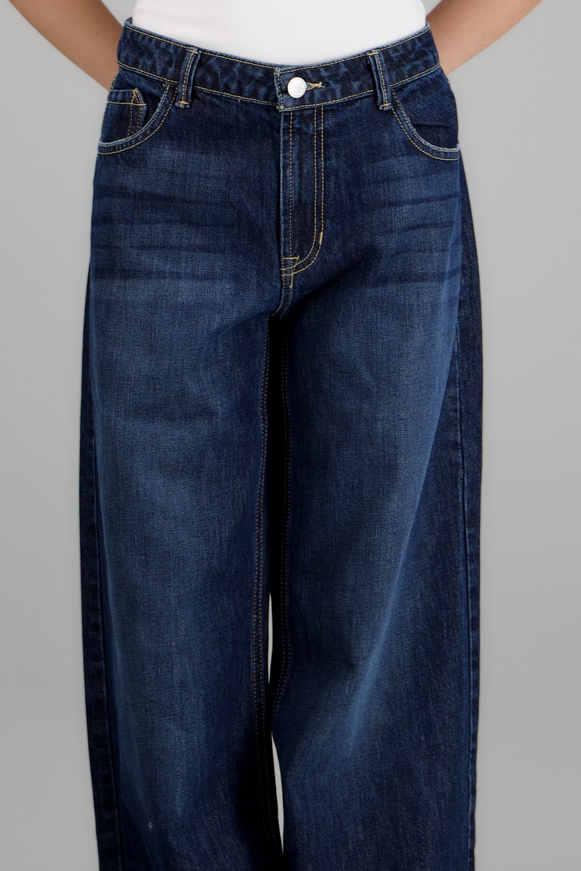 Jeans wide leg básico low rise DARK WASH