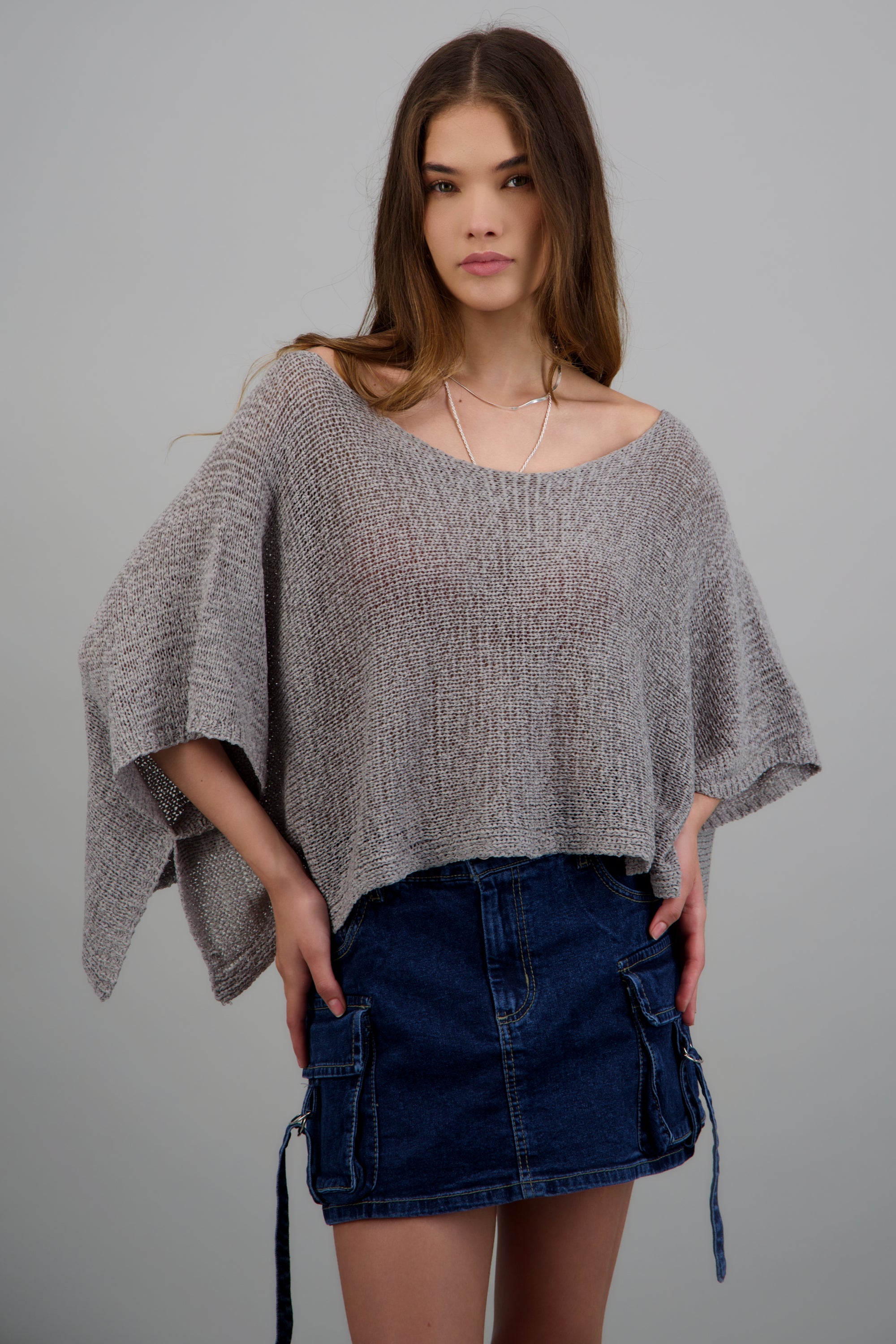 Top tipo capa calada GRIS