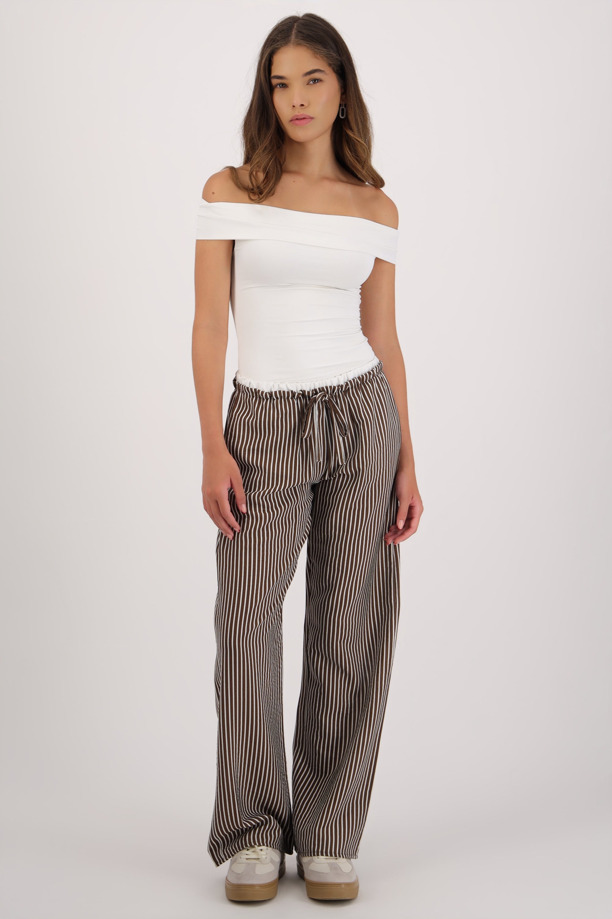Pantalon de rayas pretina con contraste CHOCOLATE