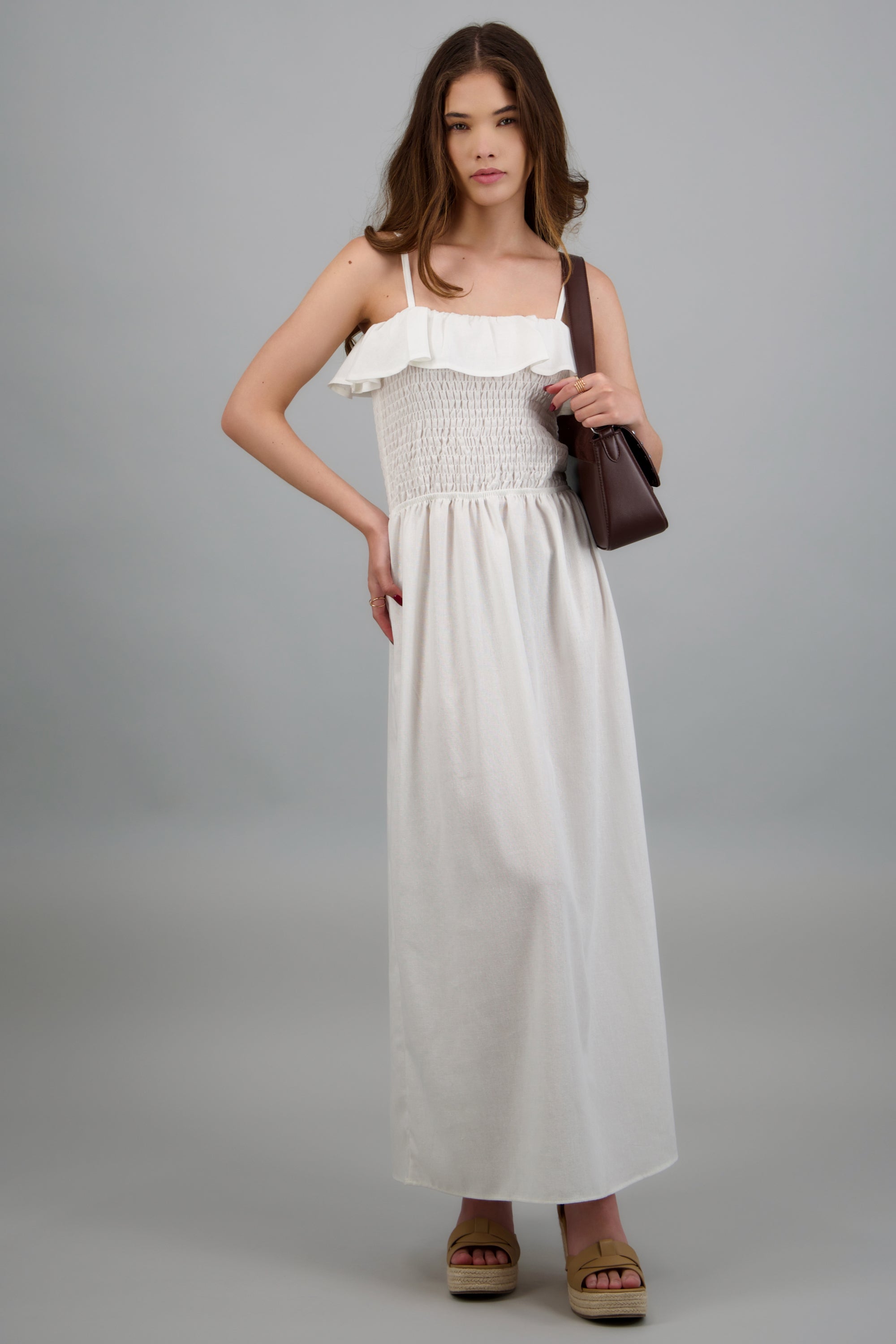 Vestido maxi lino detalle smock HUESO