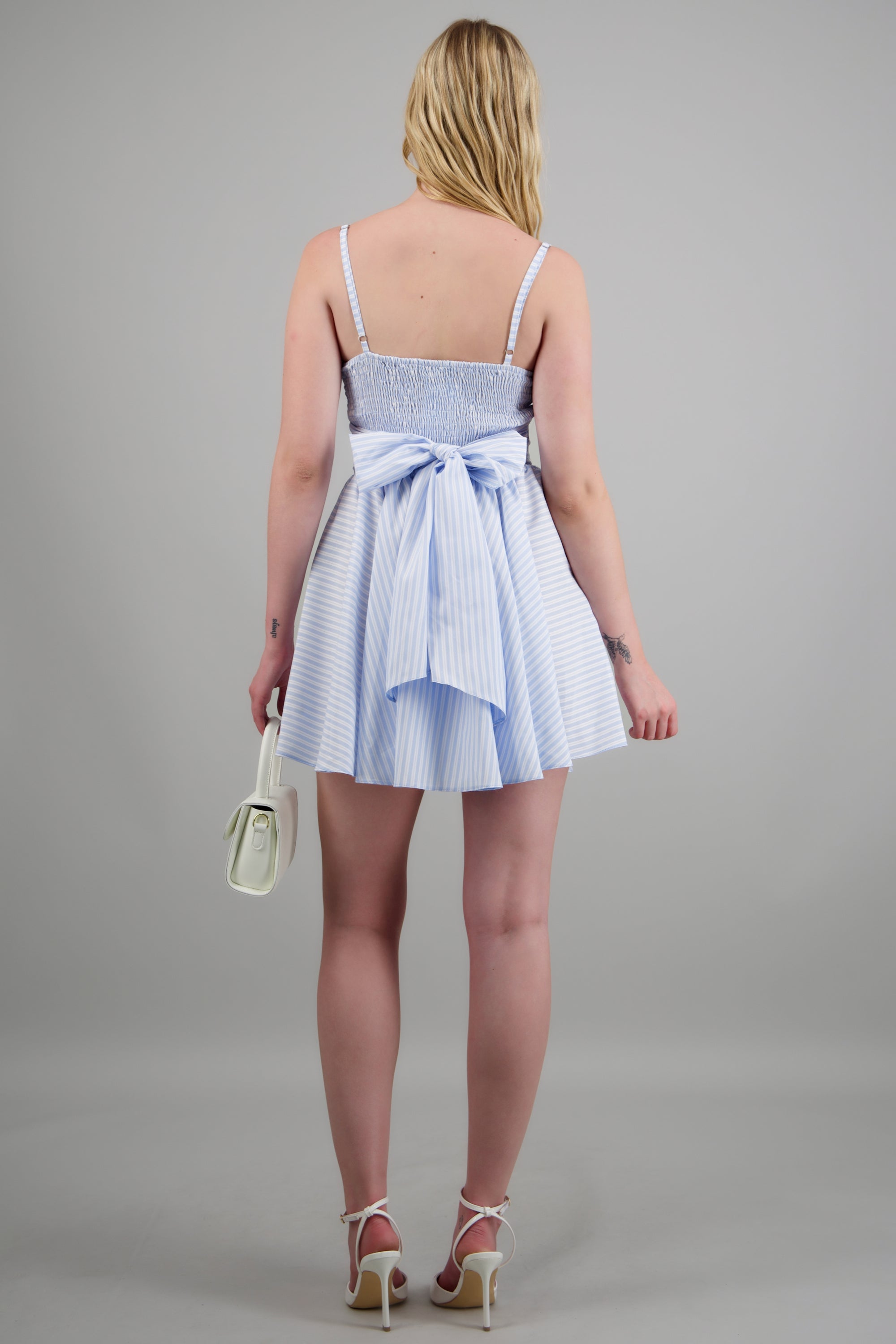 Vestido corto rayas detalle encaje AZUL COMBO