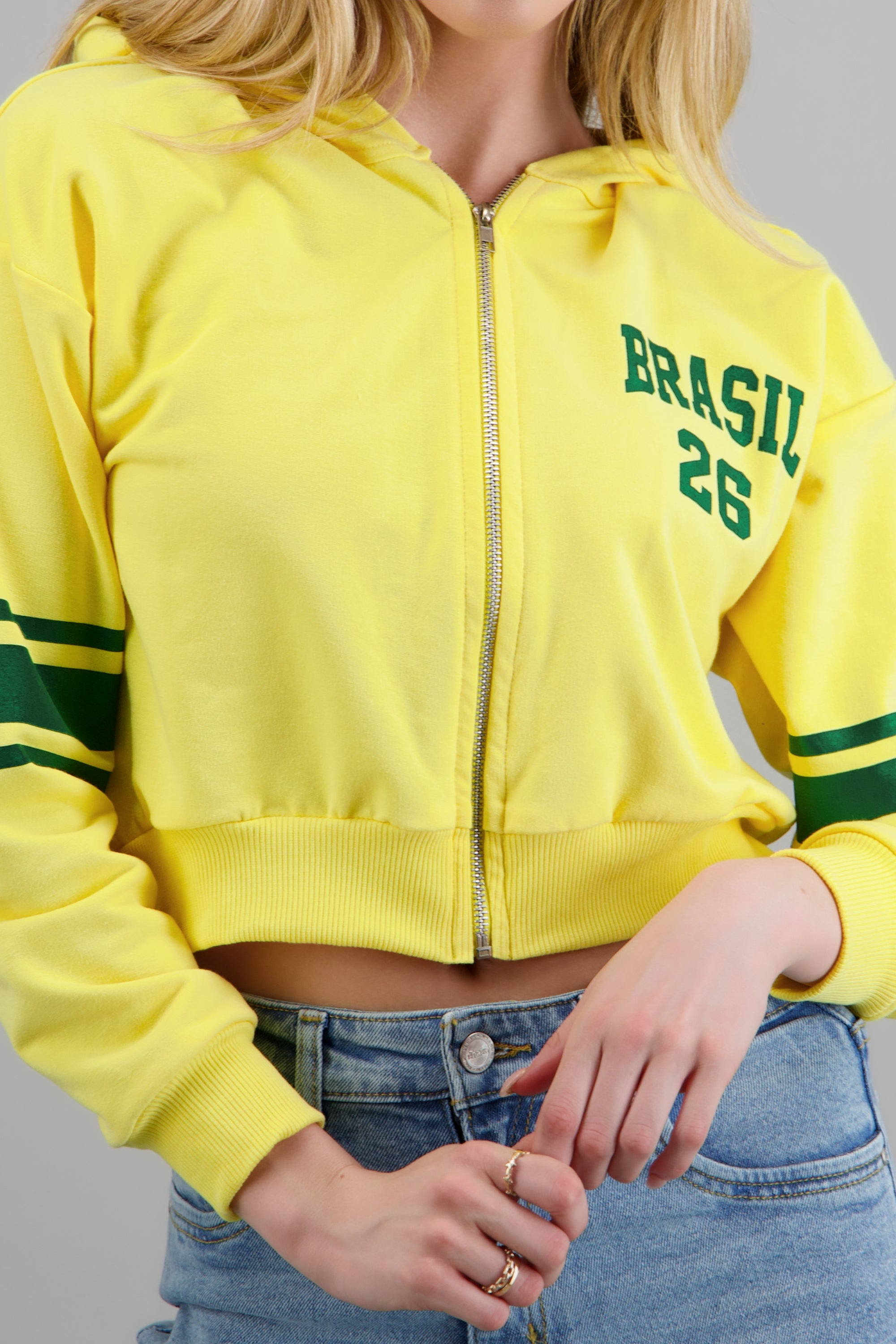 Sudadera crop brasil 26 AMARILLO