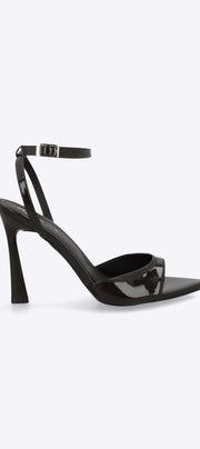 Tacón puntal charol peep toe tiras