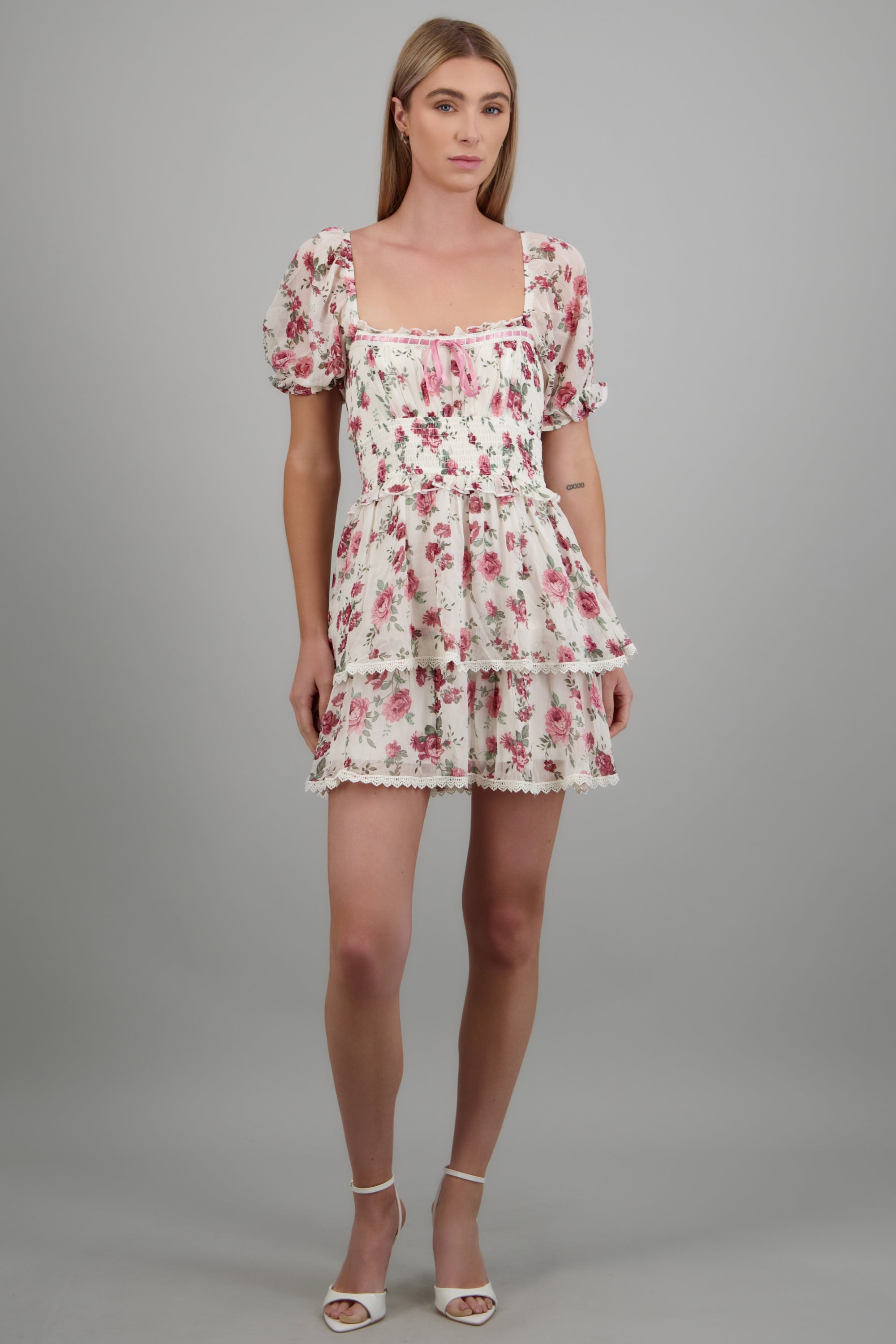 Vestido mini flores olanes ROSA COMBO
