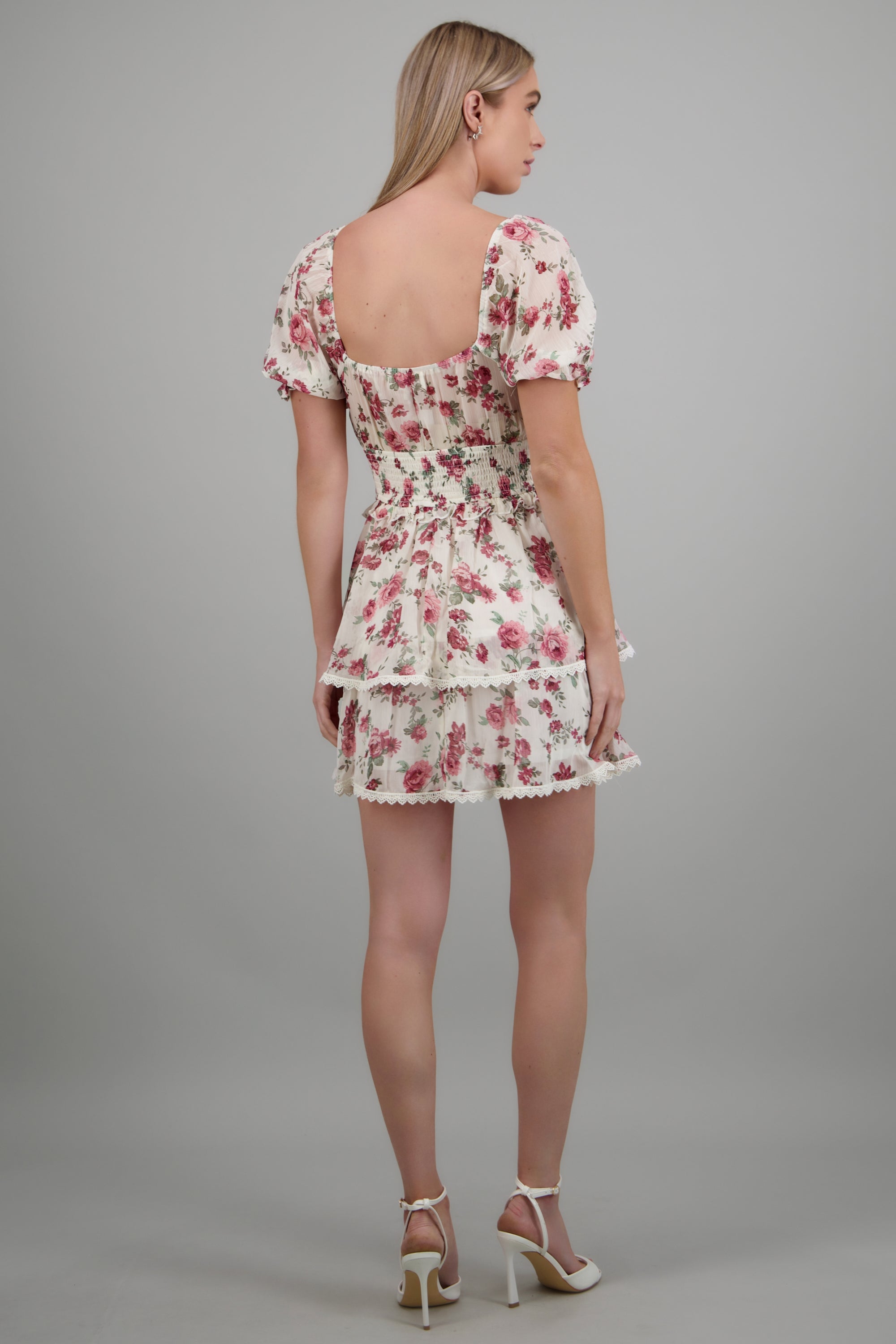 Vestido mini flores olanes ROSA COMBO