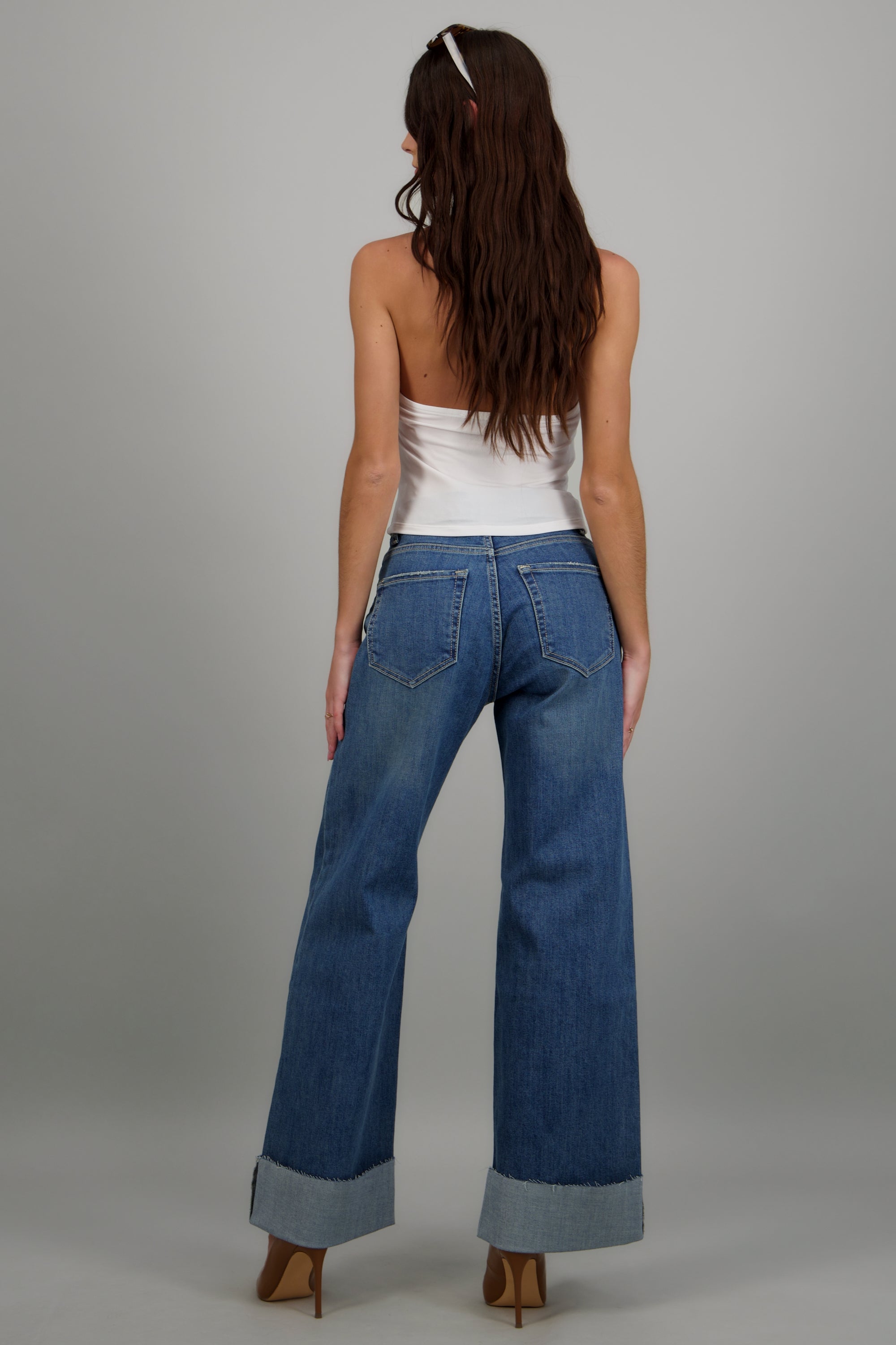 Jeans wide leg amplios dobladillo MEDIUM WASH