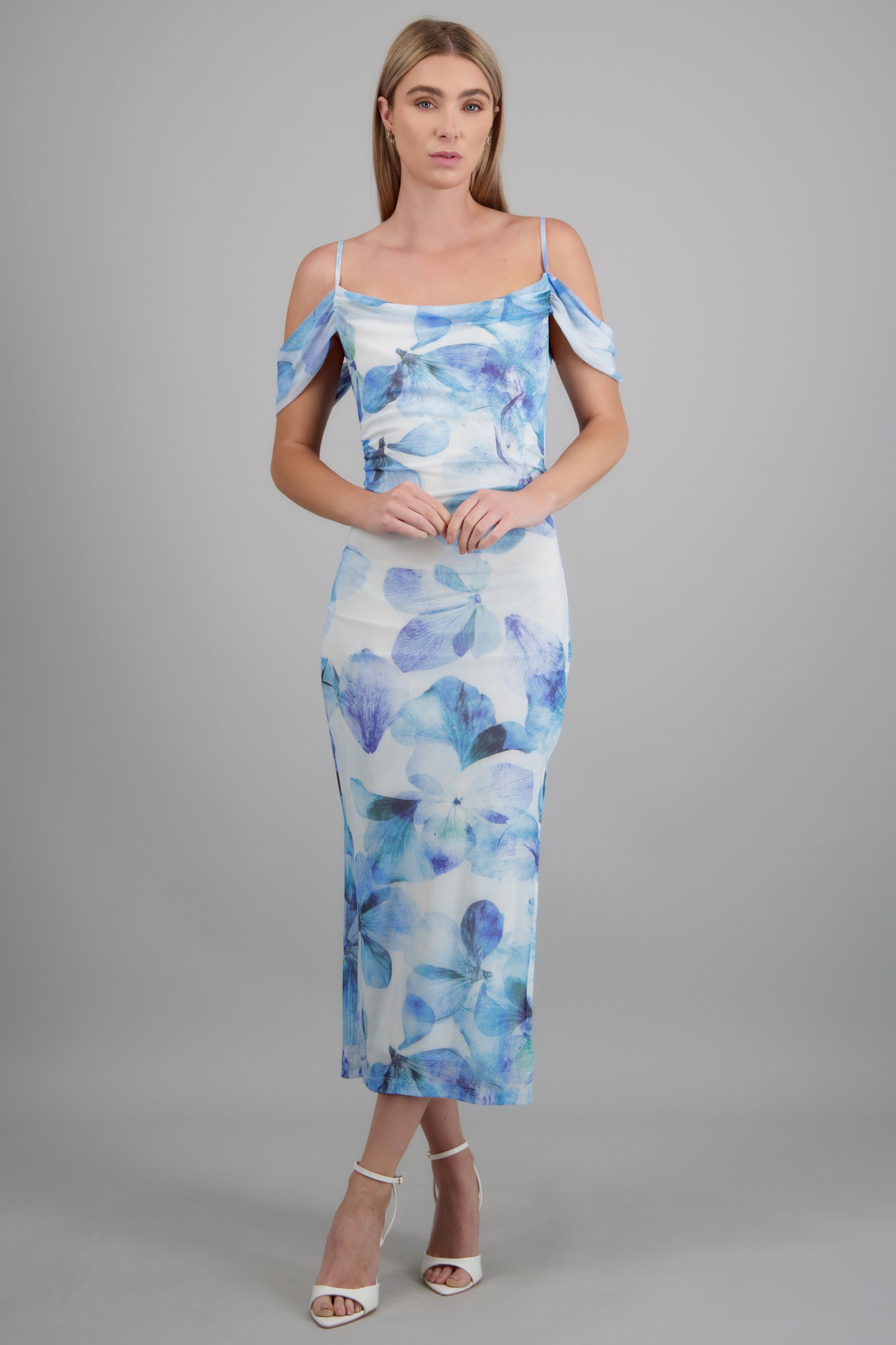 Vestido flores detalle tirante hombro AZUL COMBO