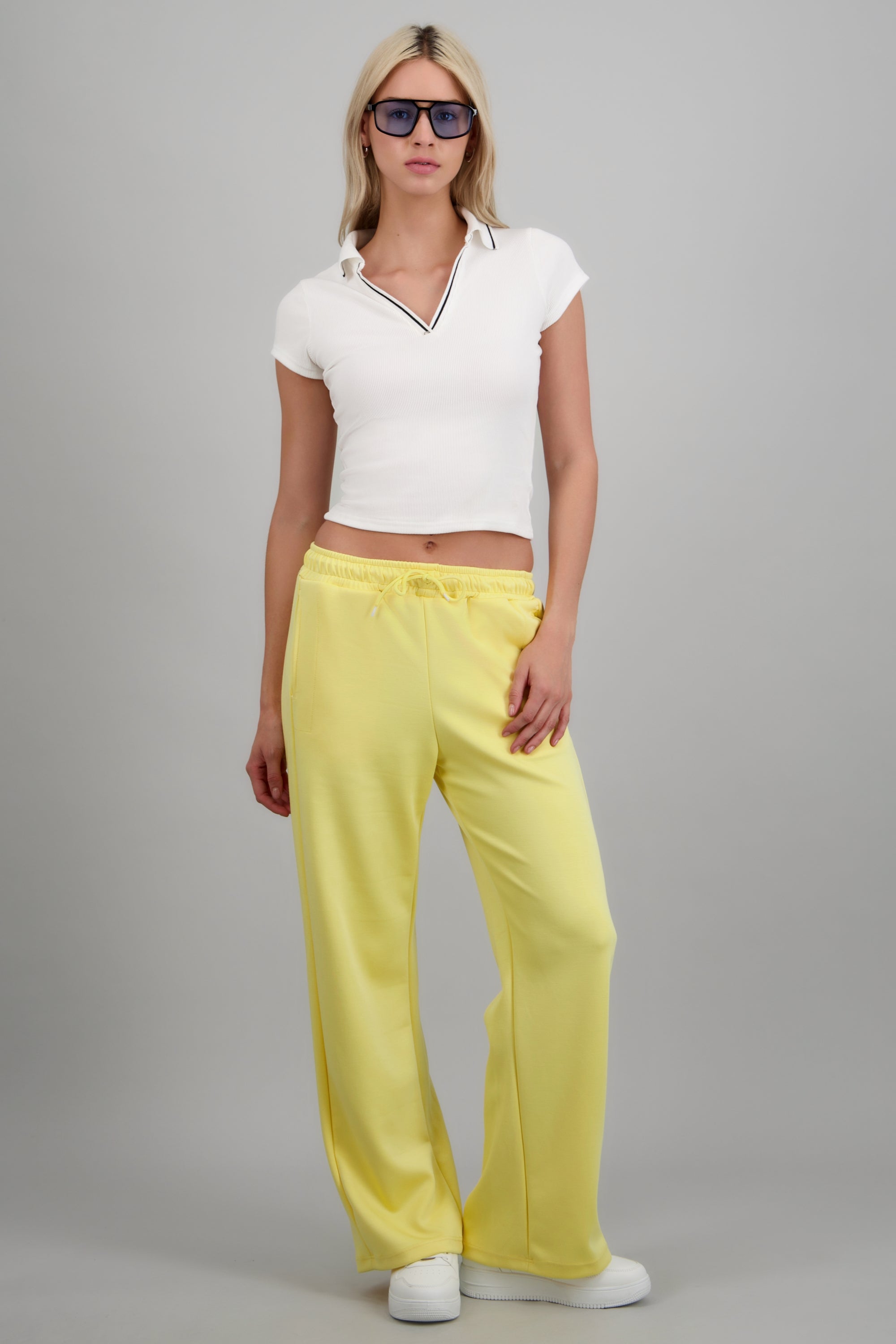 Pants lisos con bolsas AMARILLO PASTEL