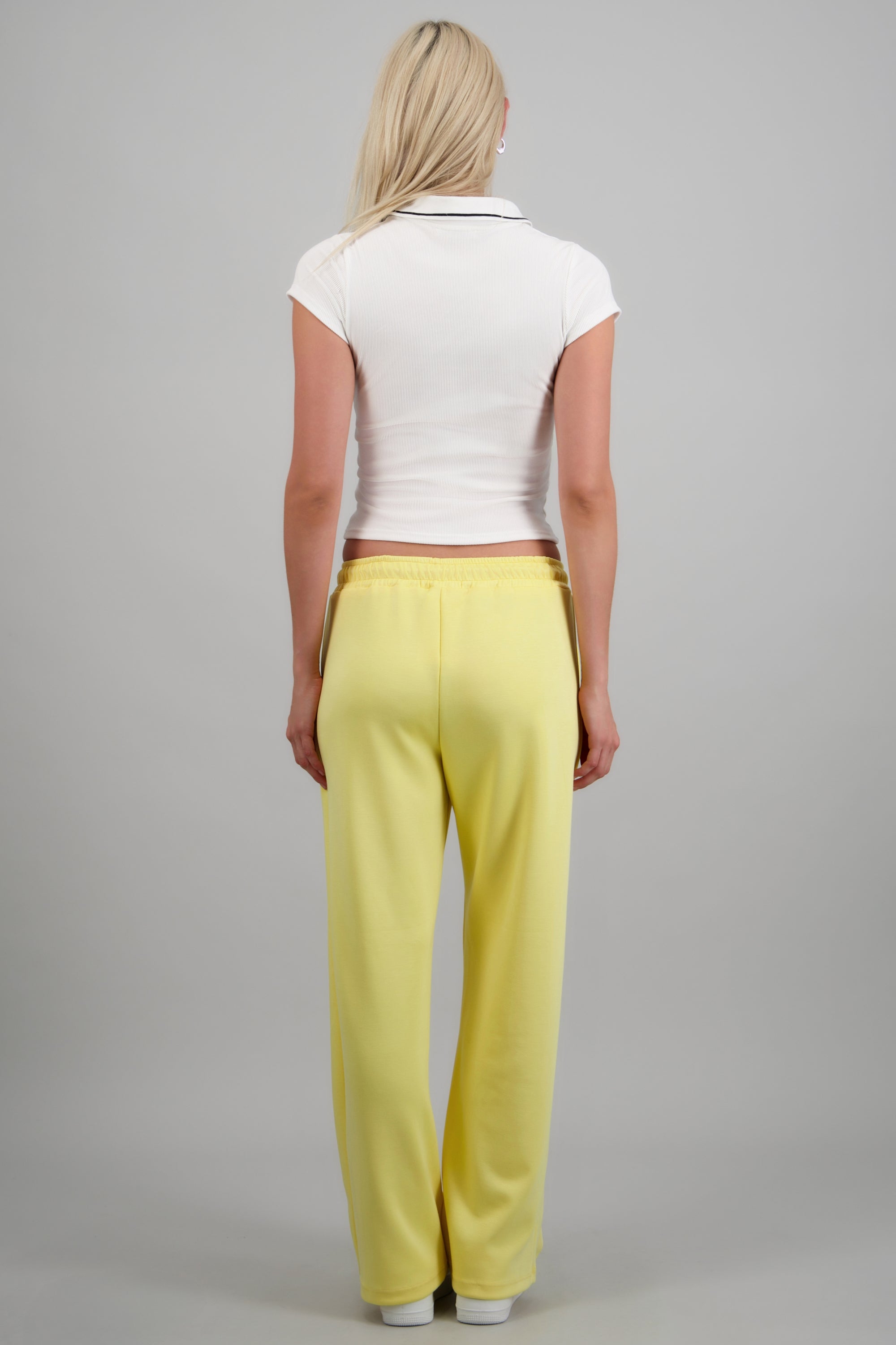 Pants lisos con bolsas AMARILLO PASTEL