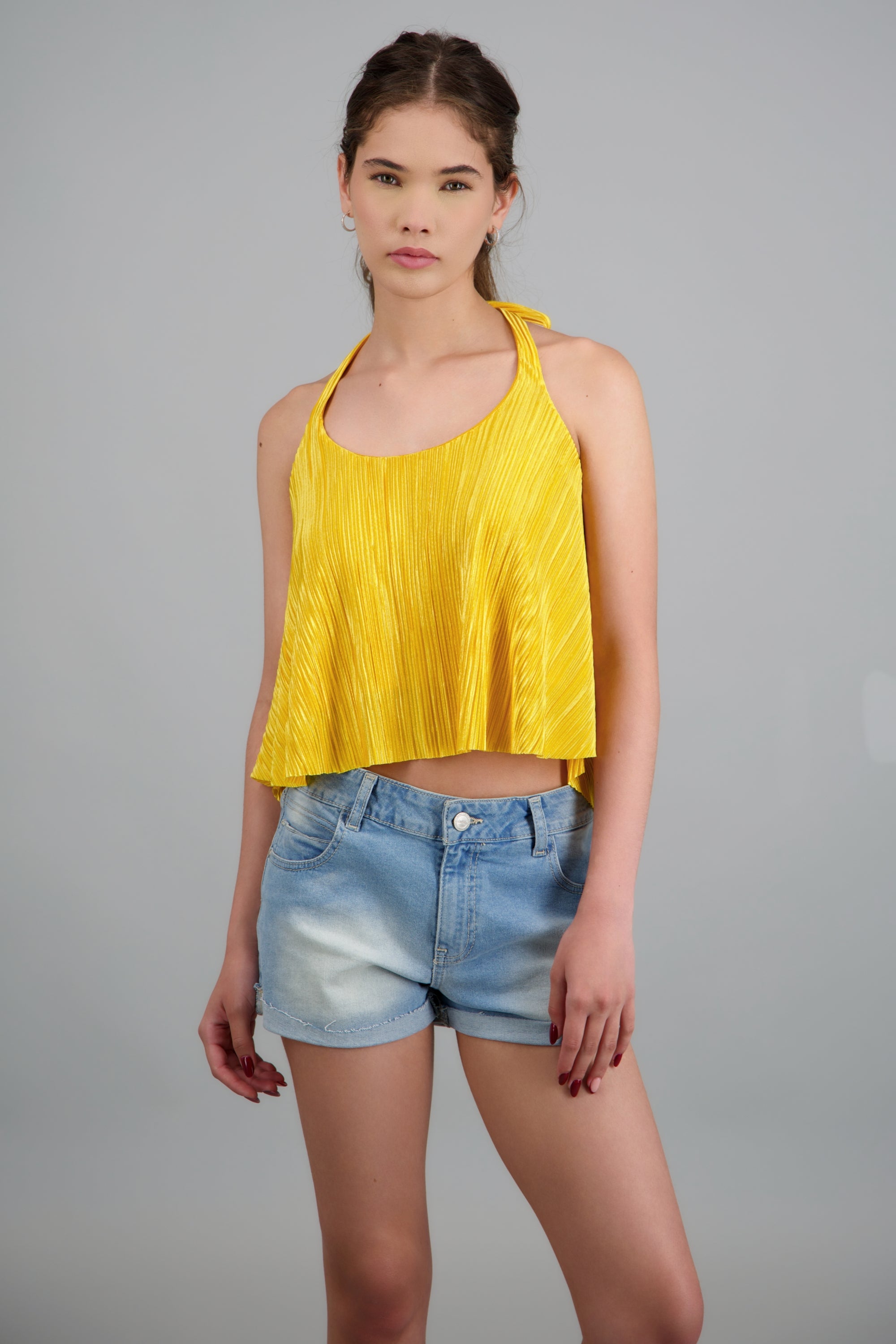 Top halter detalle textura AMARILLO