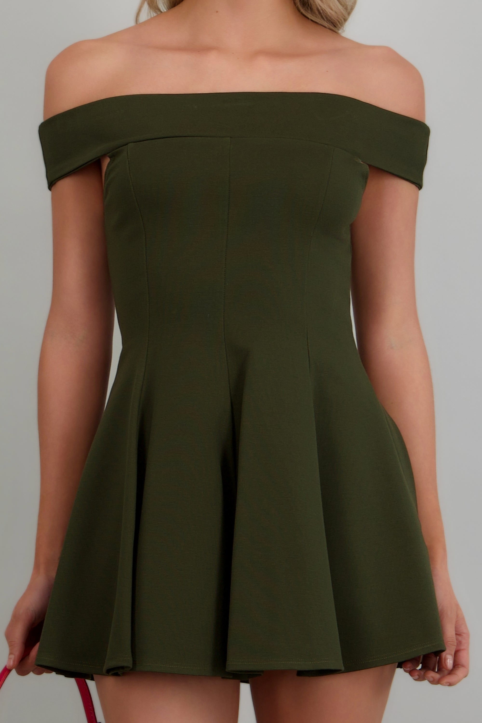 Vestido mini off shoulder OLIVO