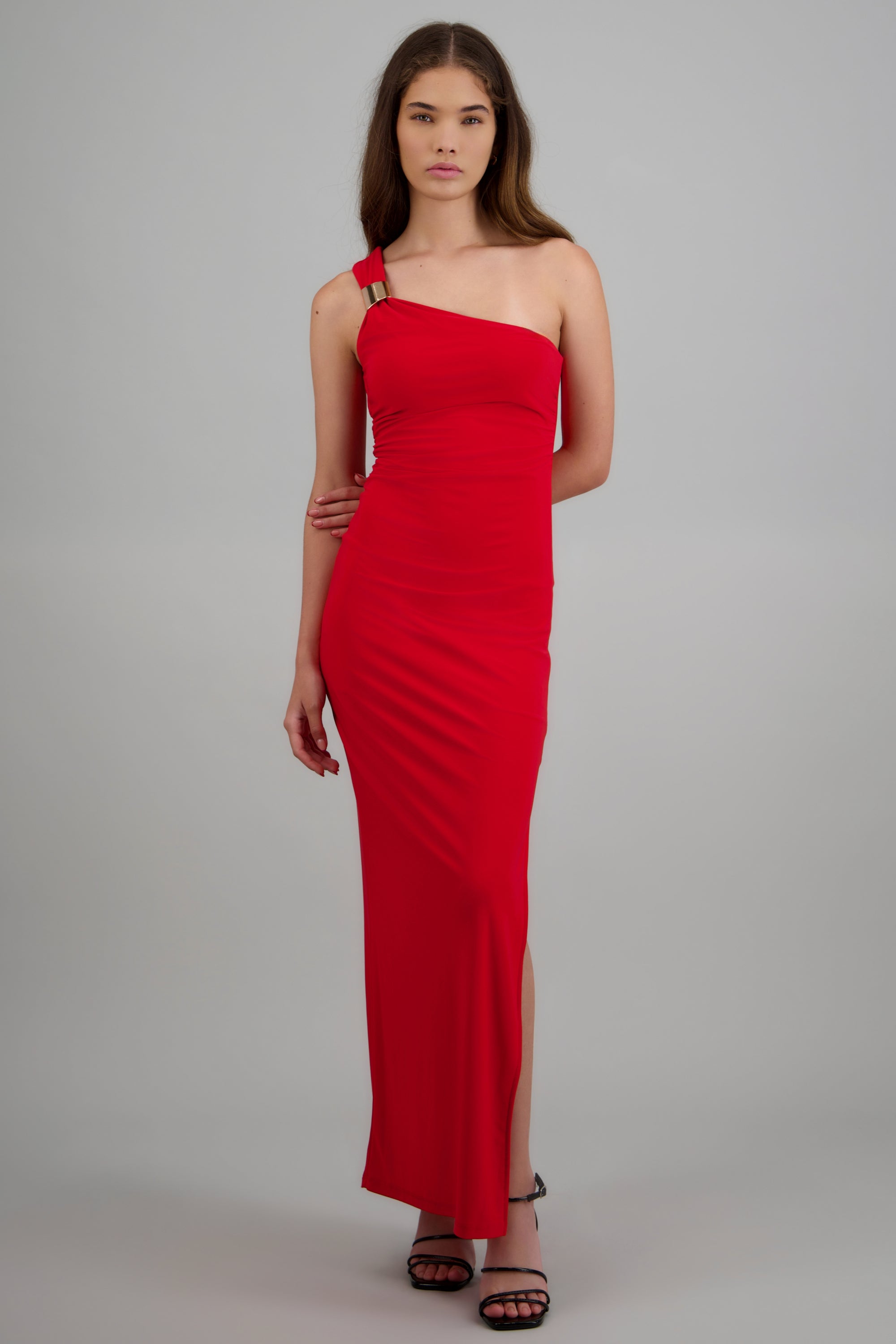 Vestido maxi off shoulder detalle herraje ROJO