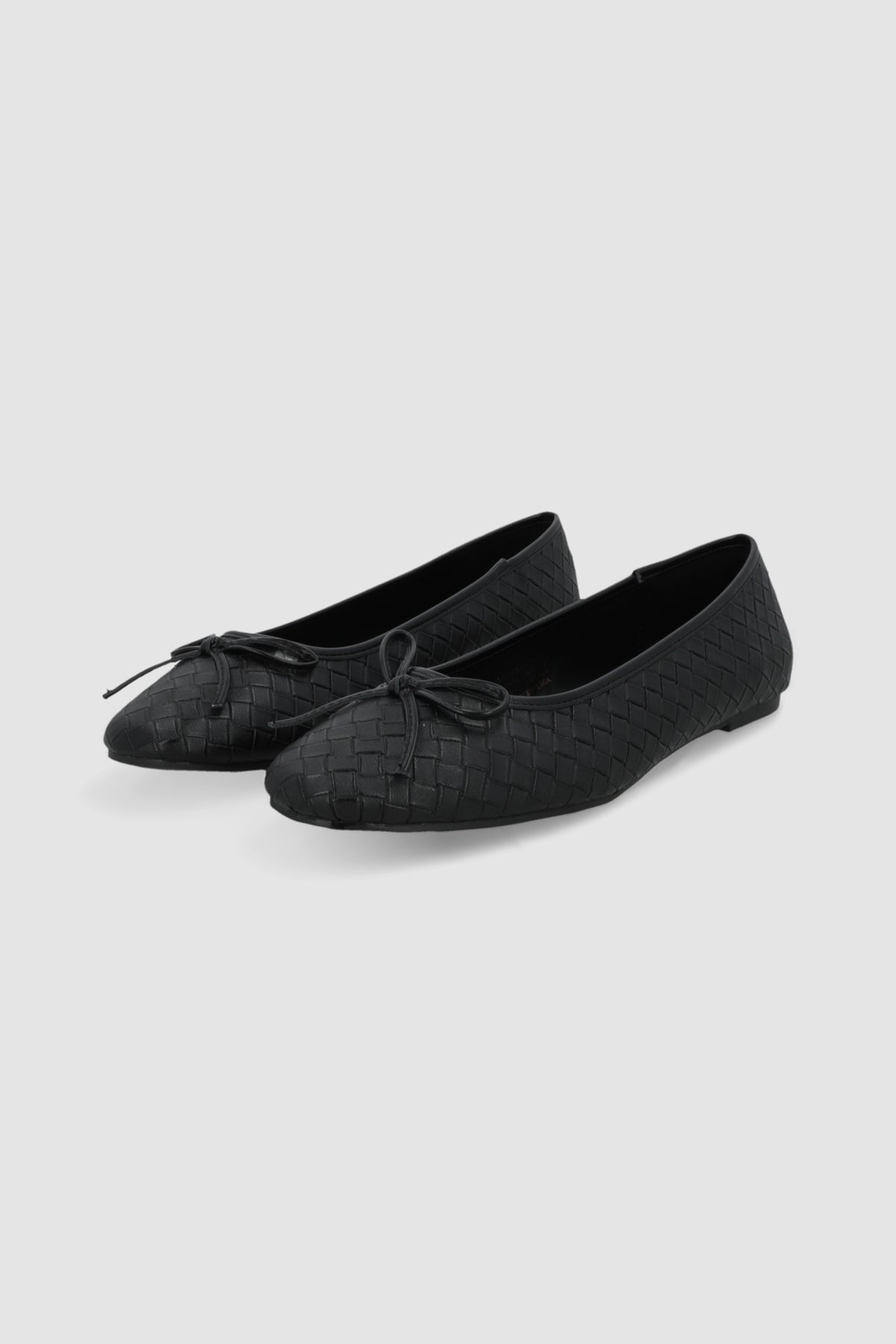 Flat ballerina entrelazada NEGRO