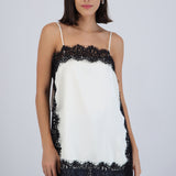 Top de satin con detalles de encaje