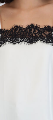 Top de satin con detalles de encaje
