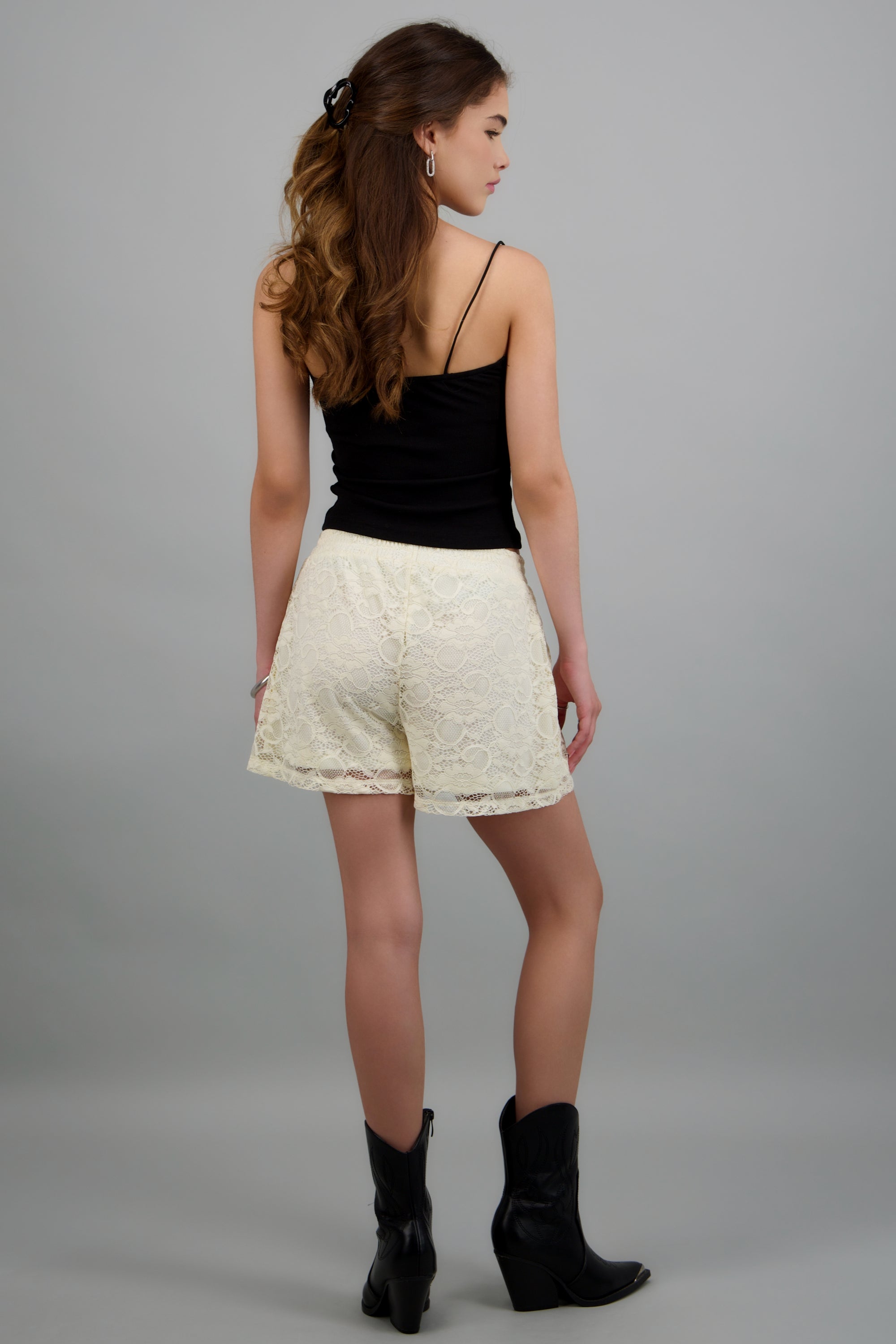 Short mini detalle encaje HUESO