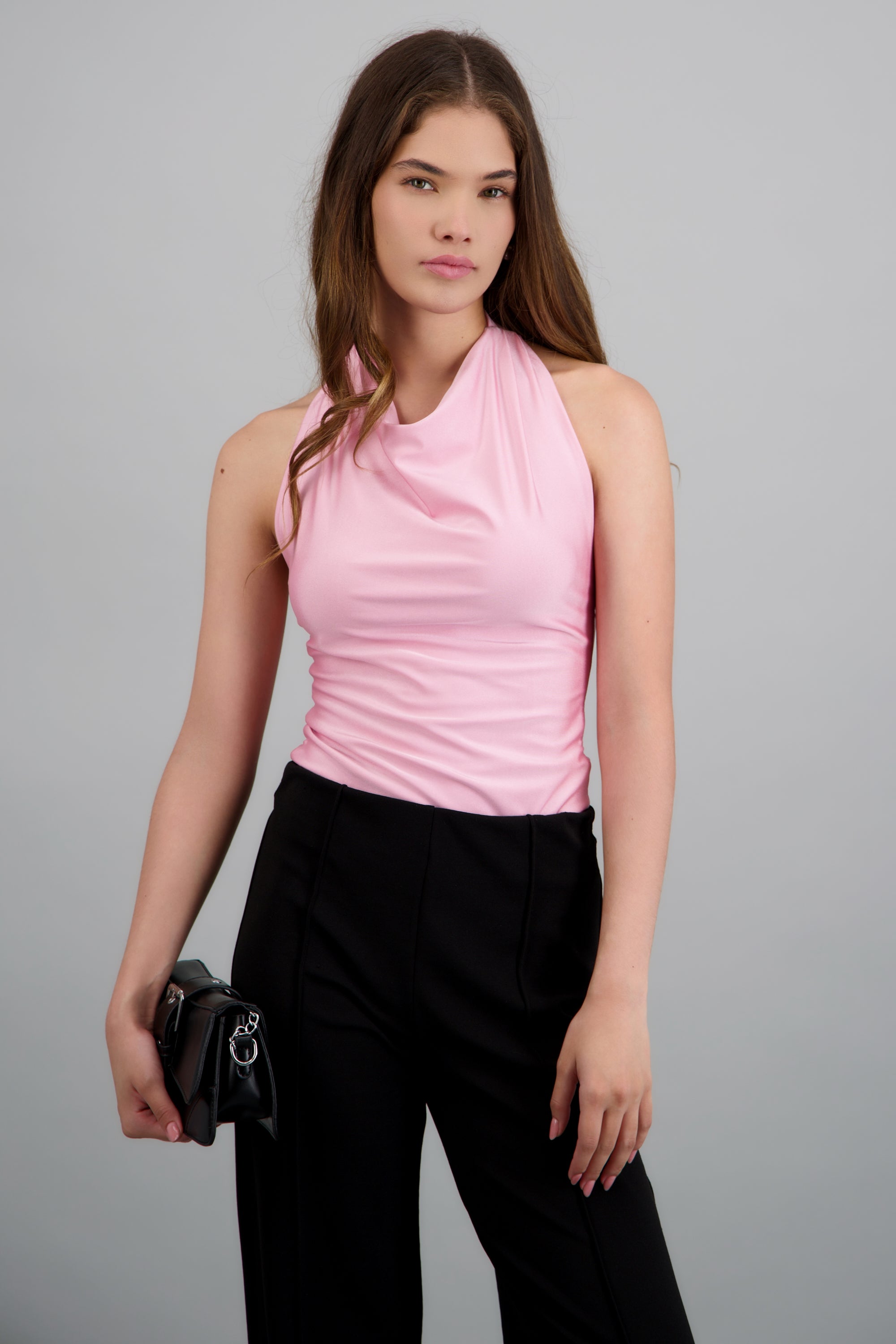 Top cuello halter sin mangas ROSA PASTEL