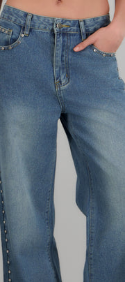 MEDIUM WASH
