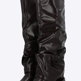 Bota funda plisada tacon corrido