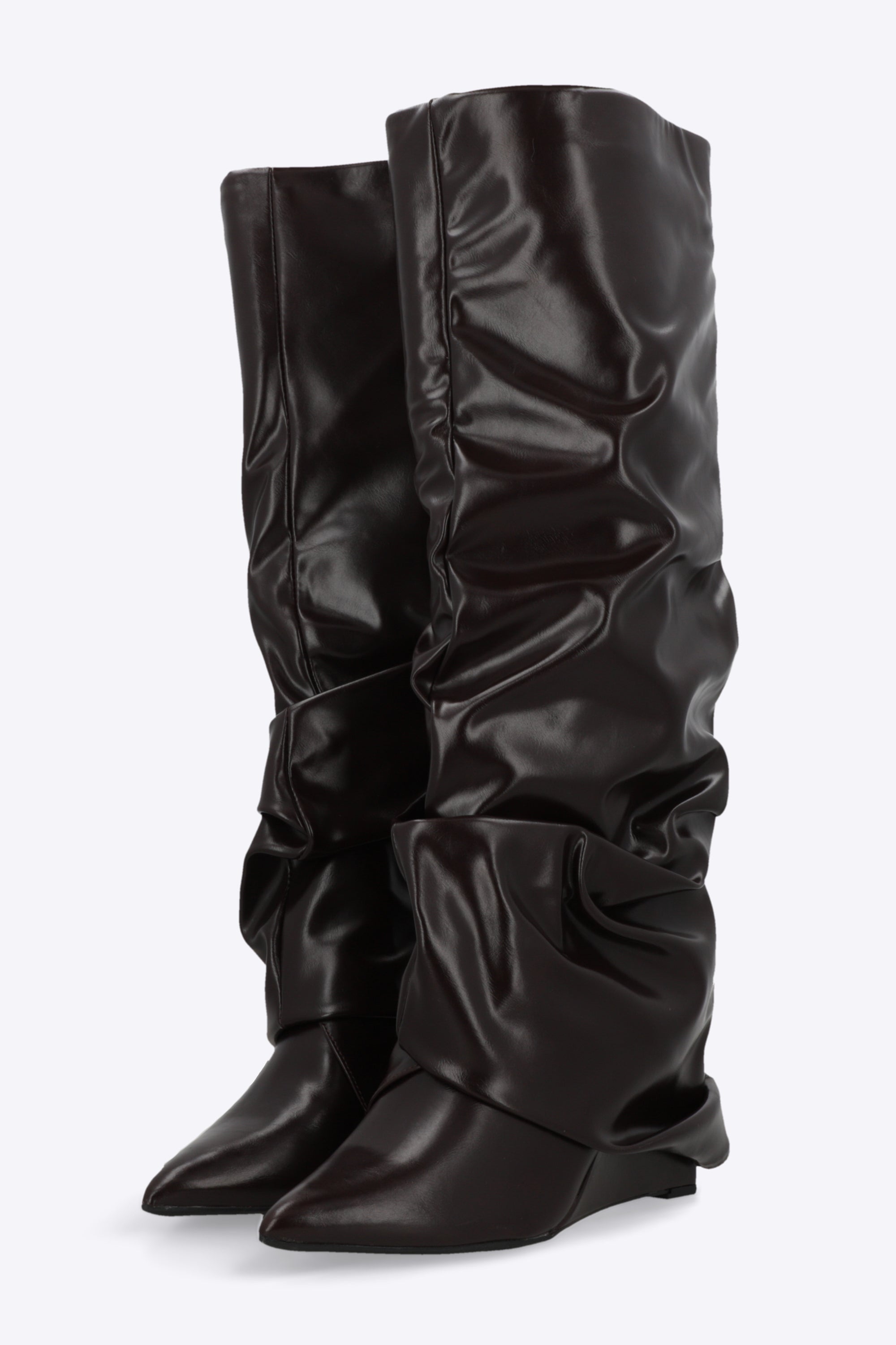 Bota funda plisada tacon corrido