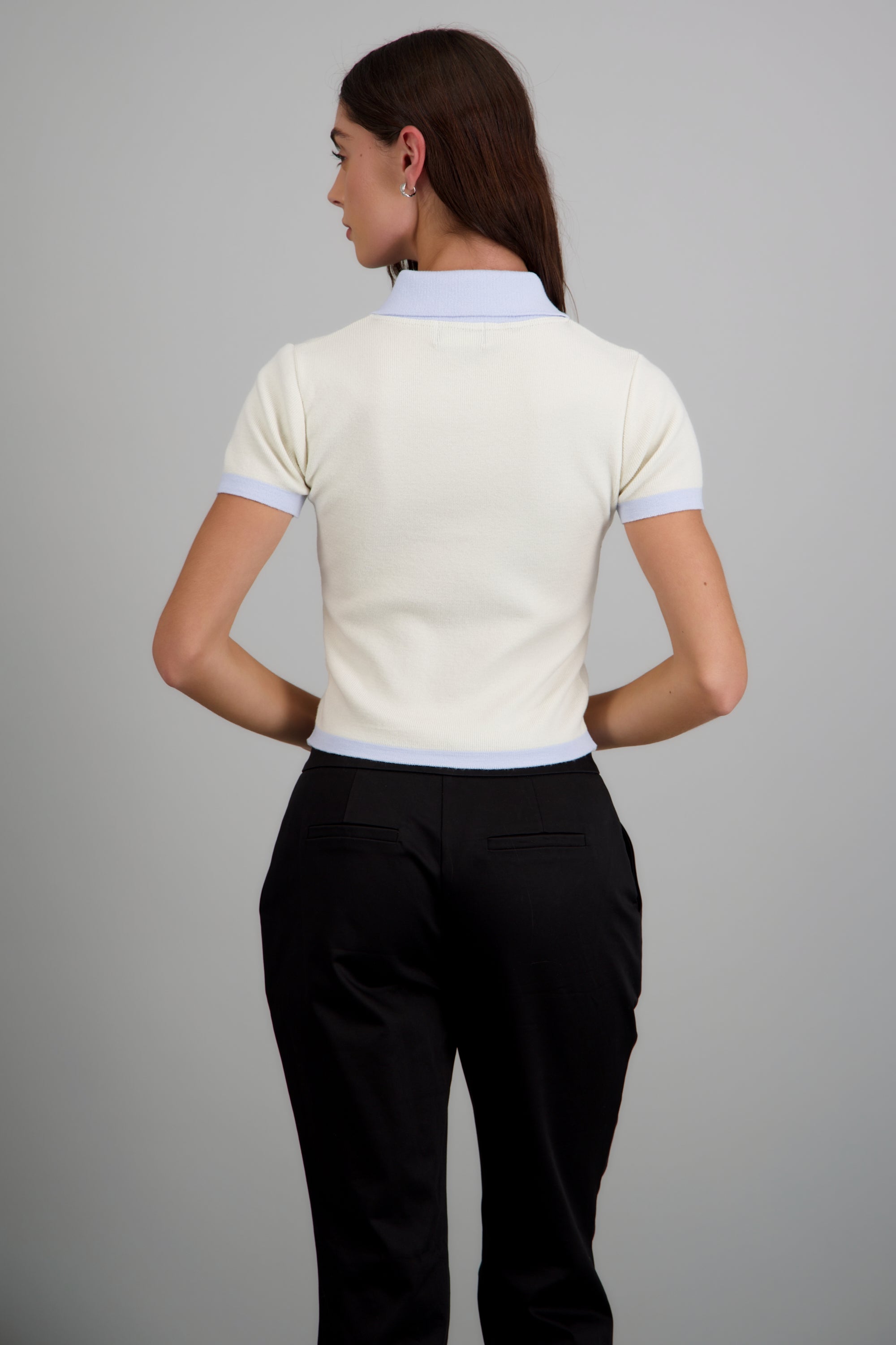 top tejido cuello polo en contraste BLANCO COMBO