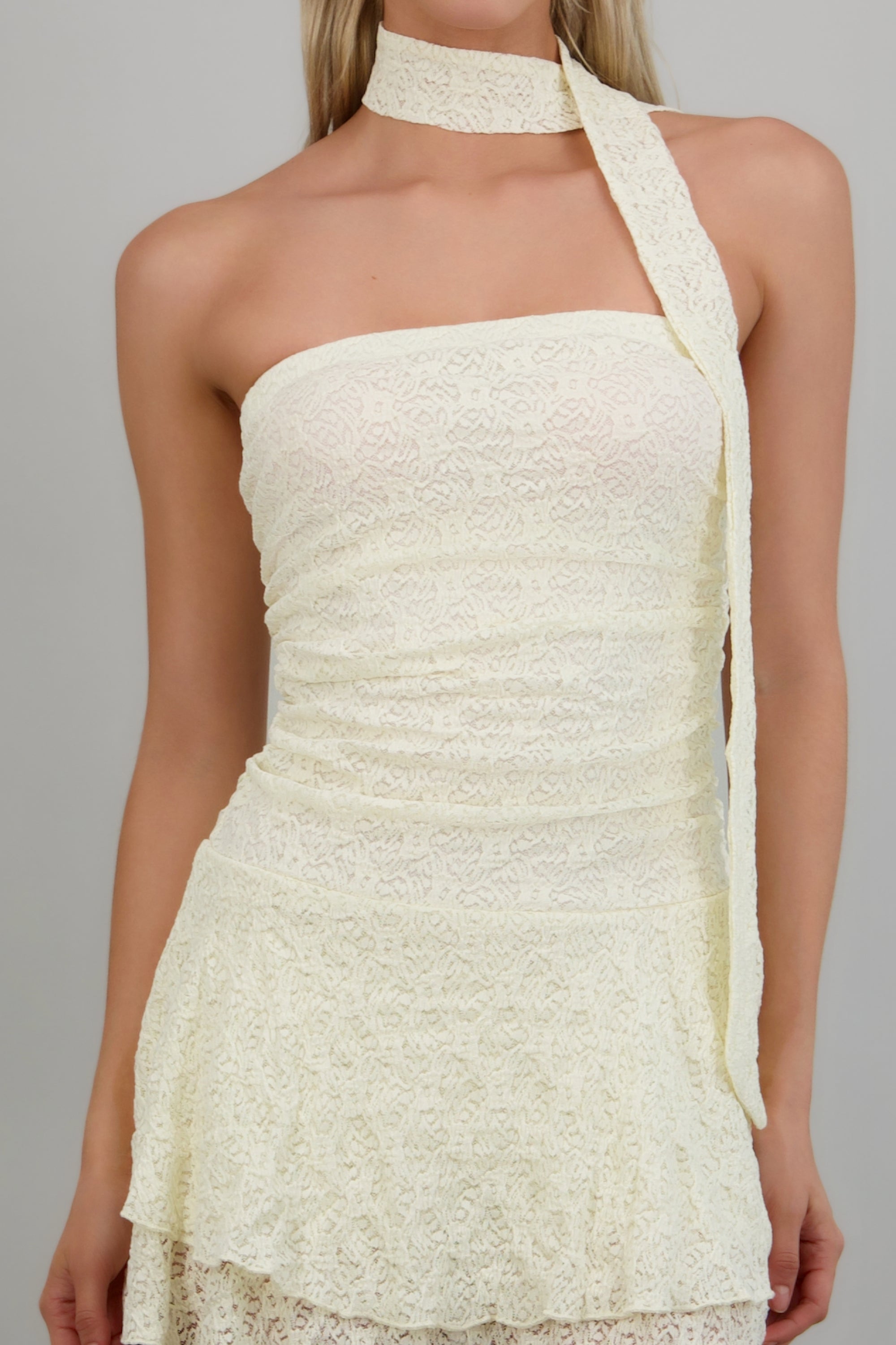 Vestido mini encaje con bufanda CREMA