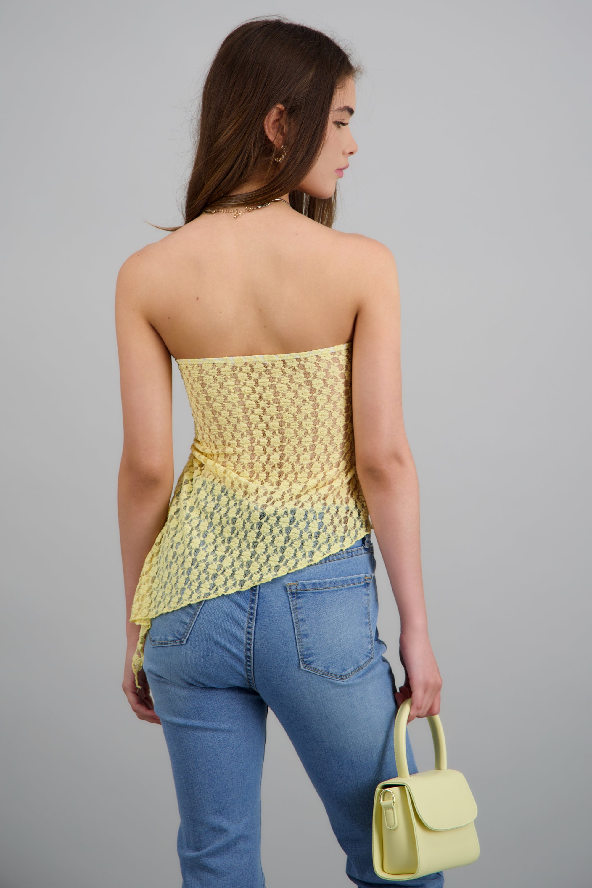 Top asimétrico textura flores AMARILLO