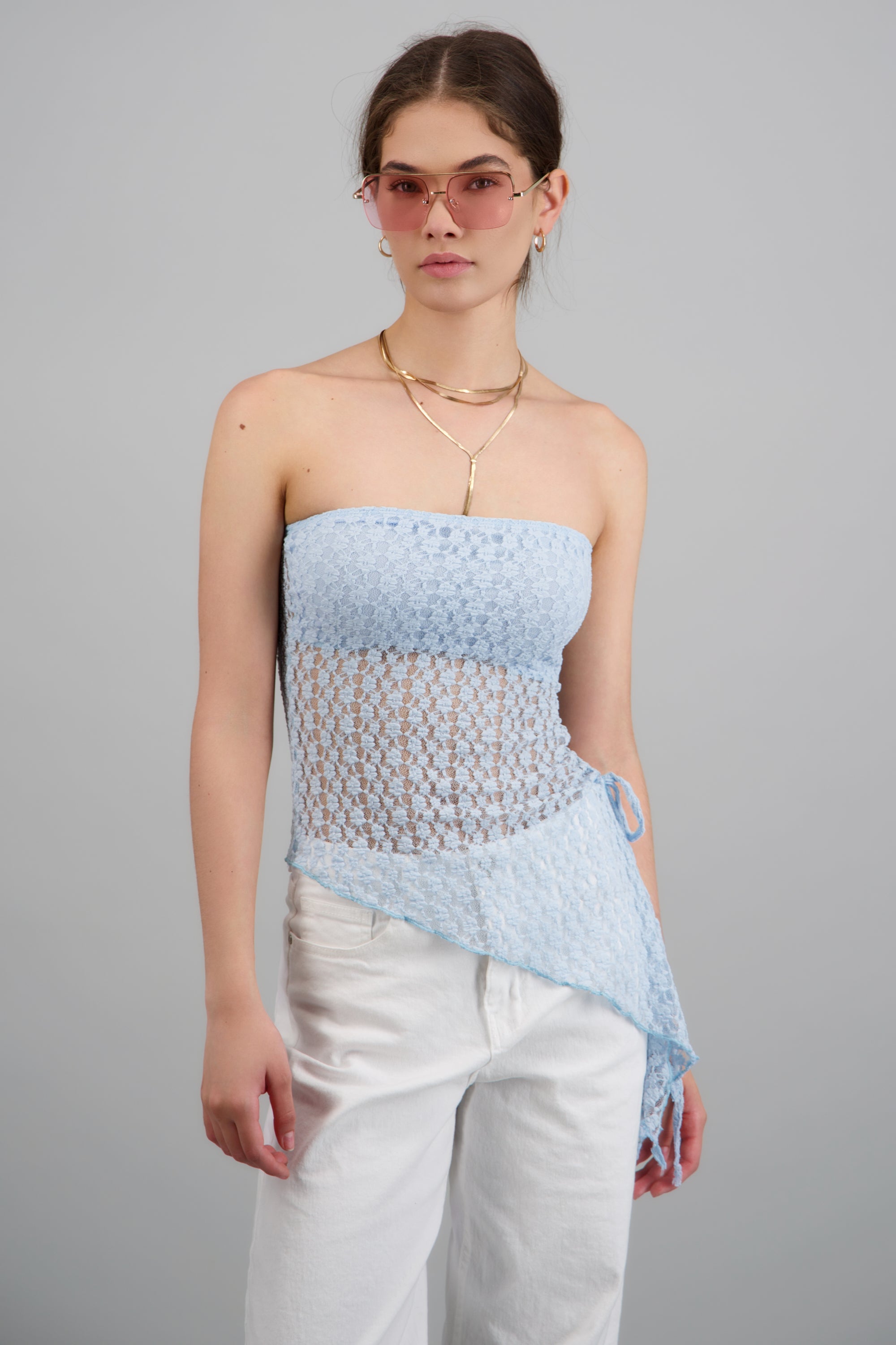 Top asimétrico textura flores AZUL PASTEL