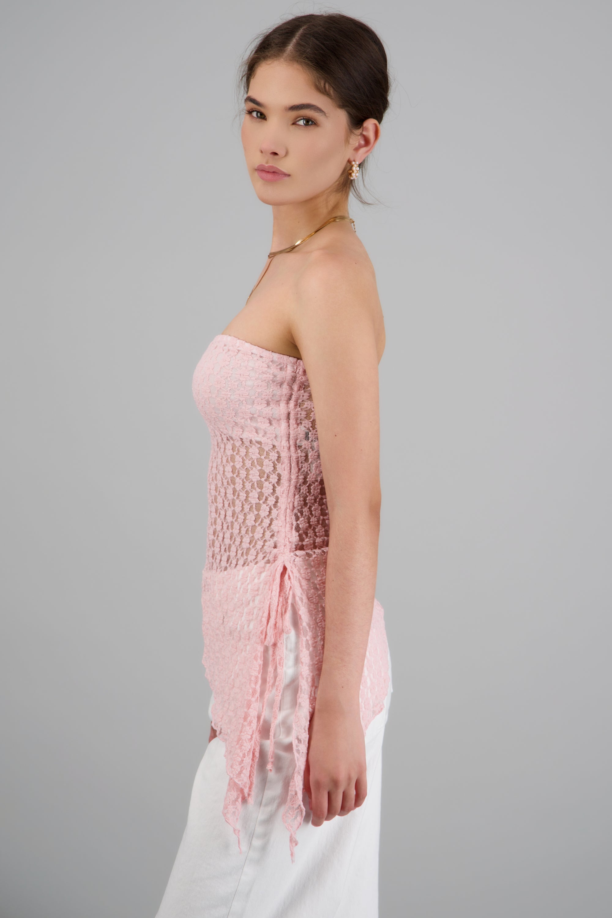 Top asimétrico textura flores ROSA PASTEL