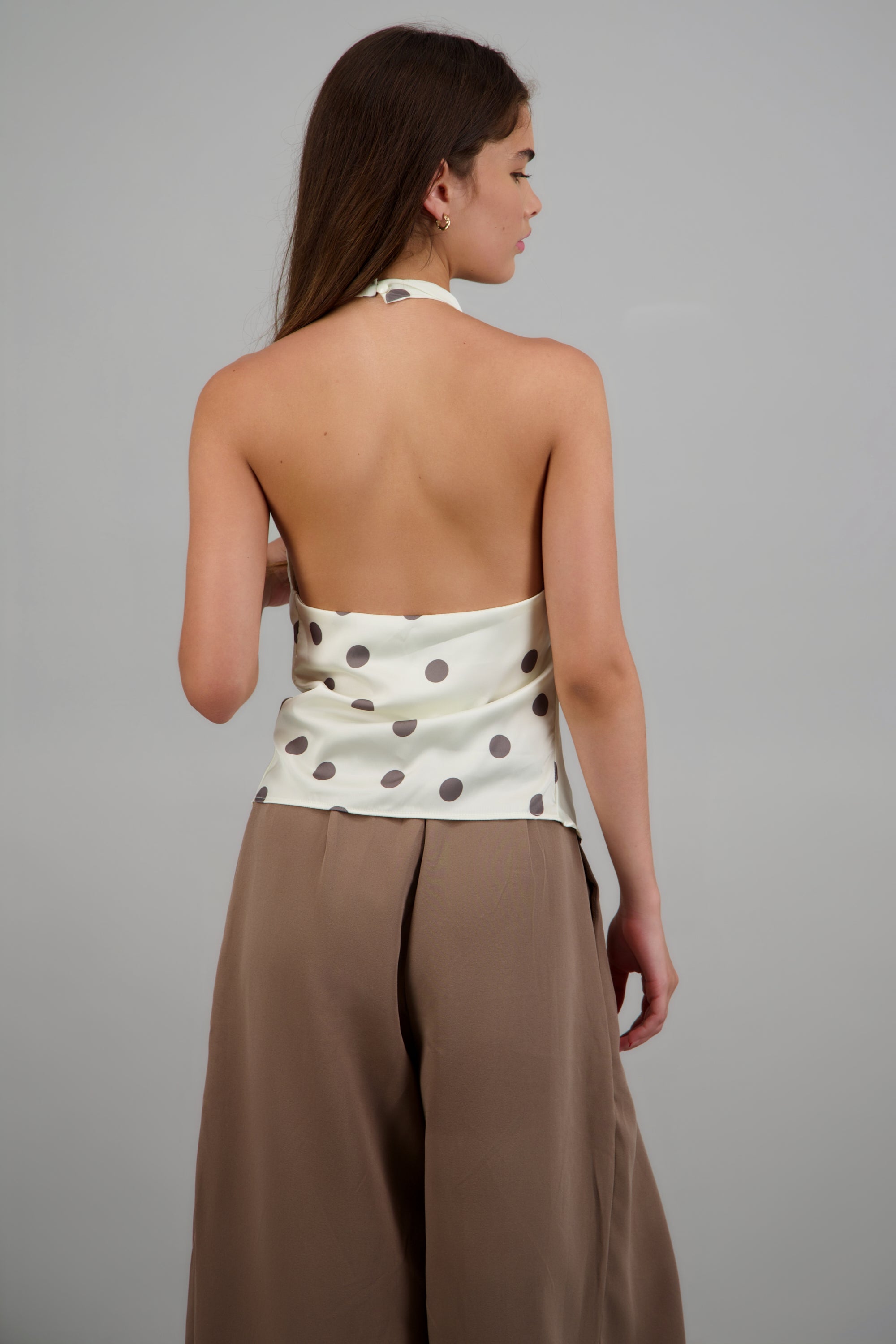 Top escote cascada estampado polka dots CREMA