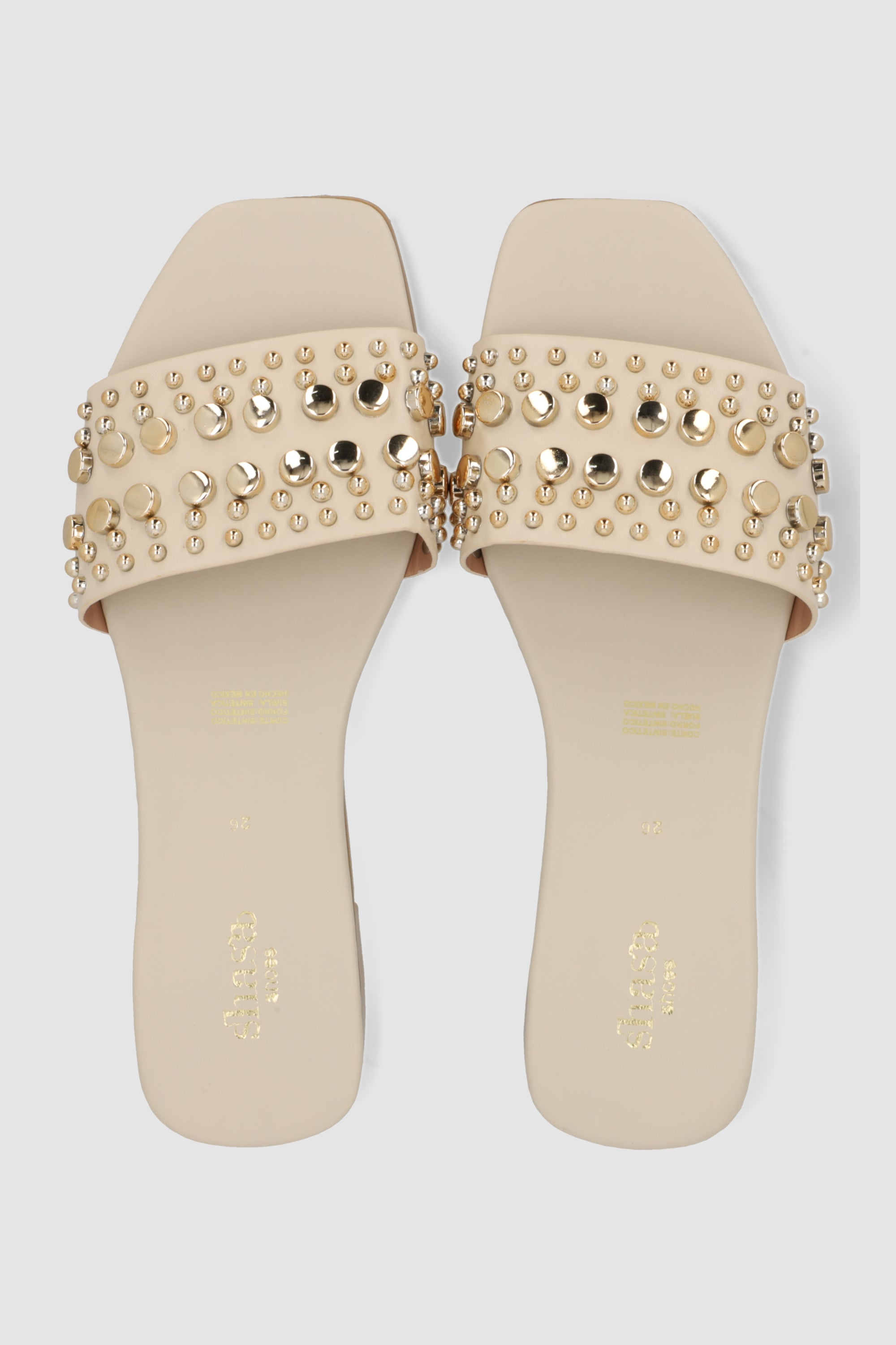 Sandalia mula multi studs HUESO