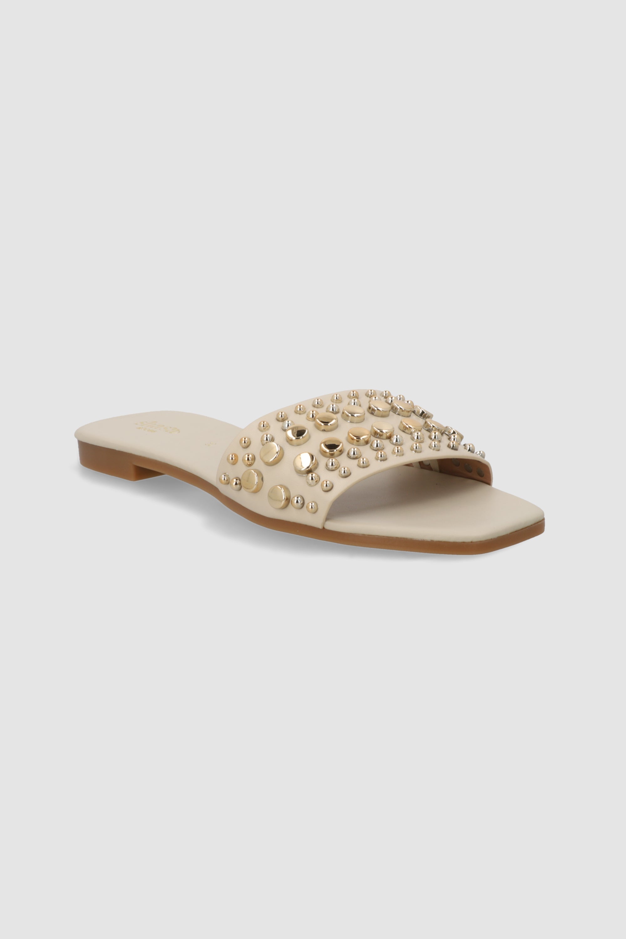 Sandalia mula multi studs HUESO