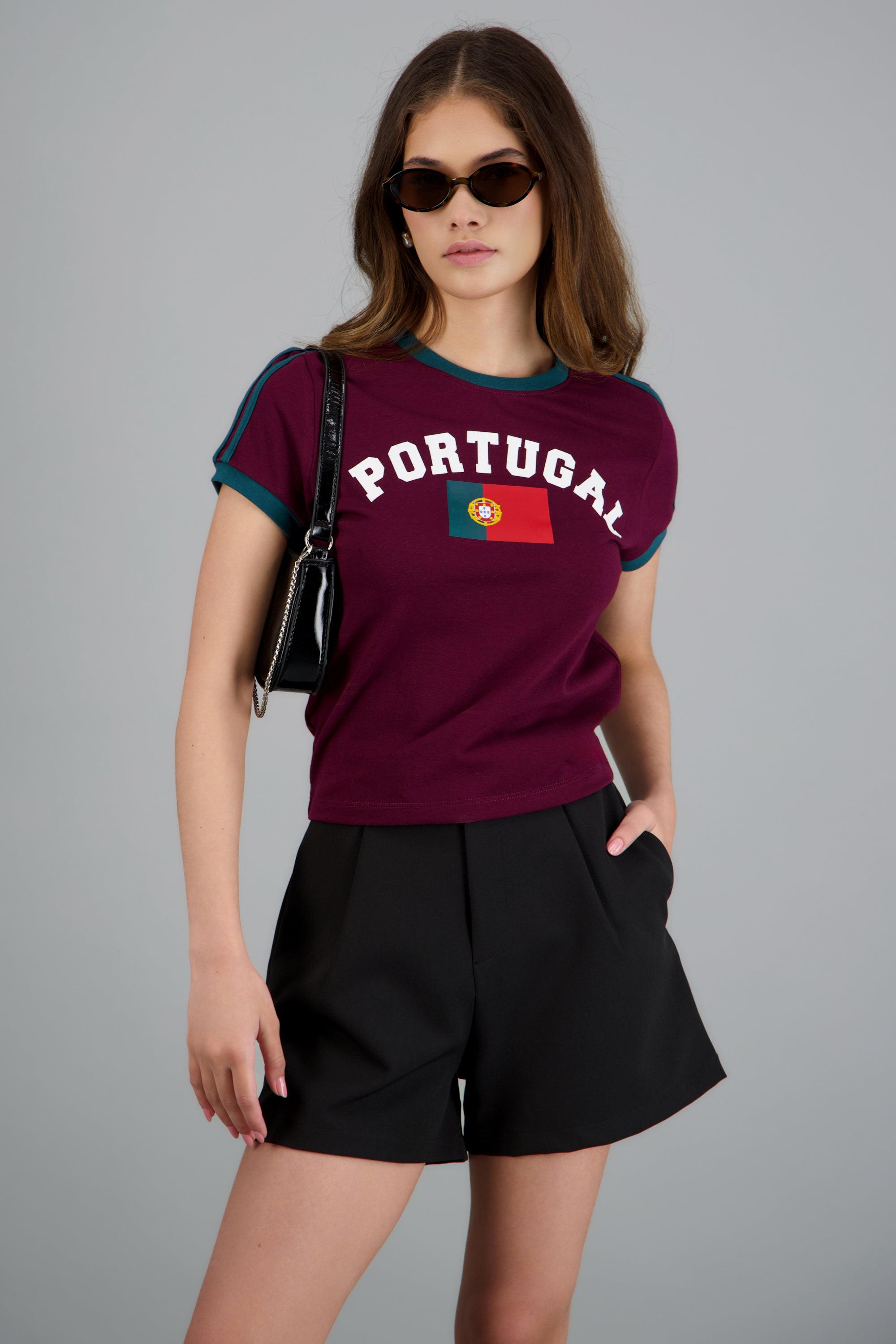 Playera corta contraste Portugal VINO COMBO