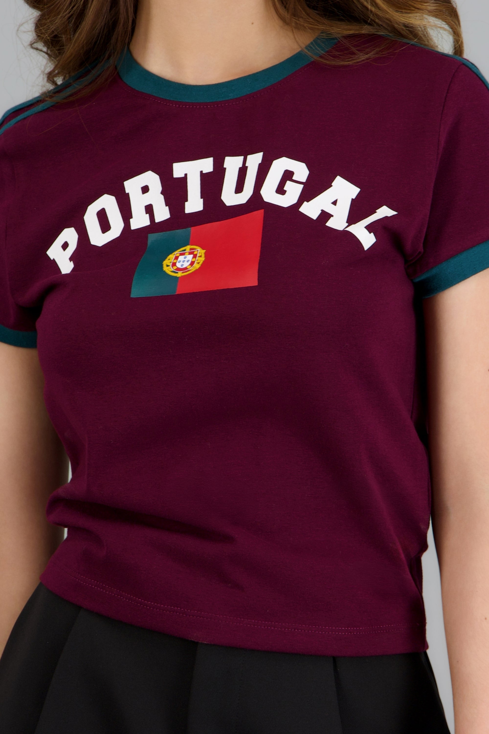Playera corta contraste Portugal VINO COMBO