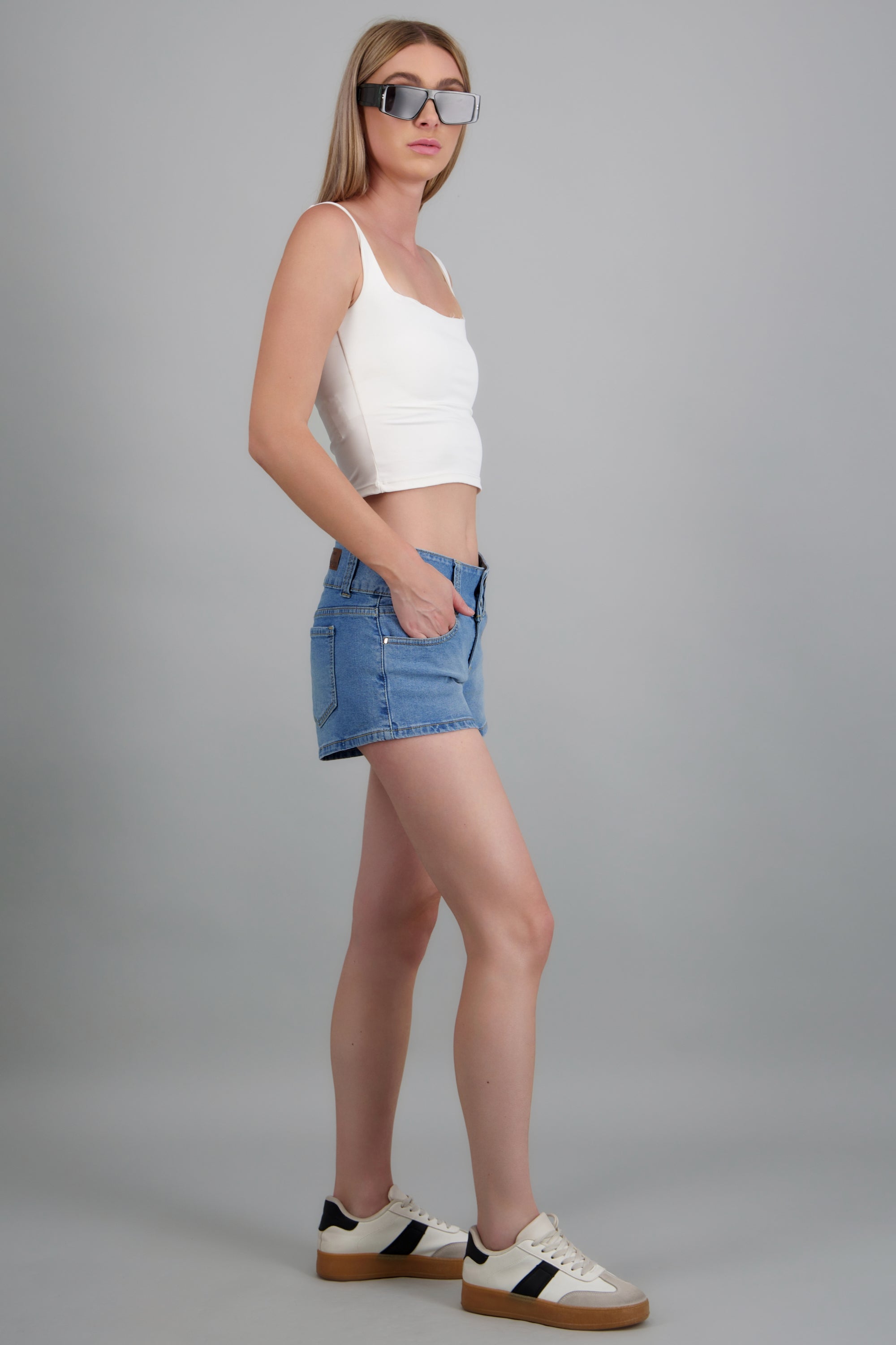 Mini short pretina ancha MEDIUM WASH