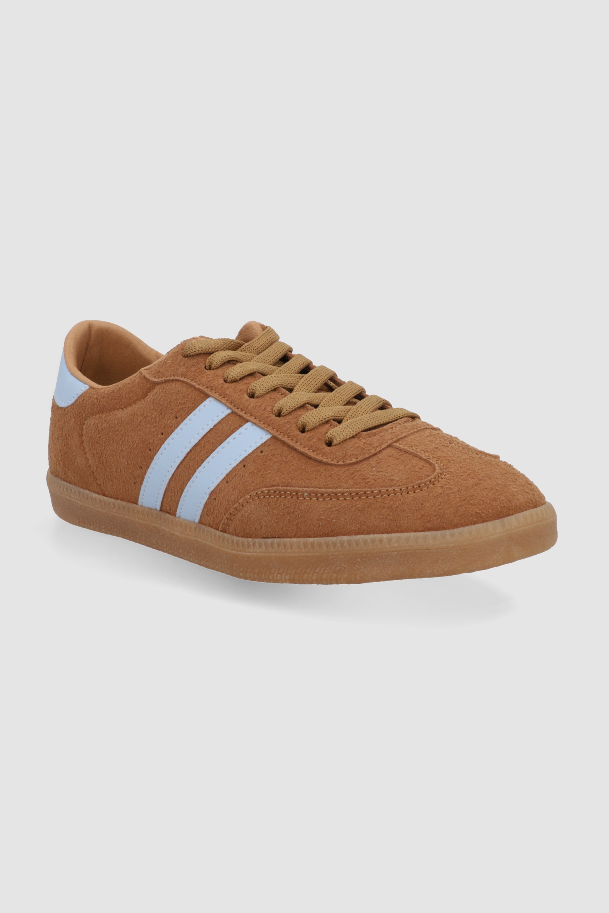Tenis dos lineas gamucina contraste CAFE COMBO