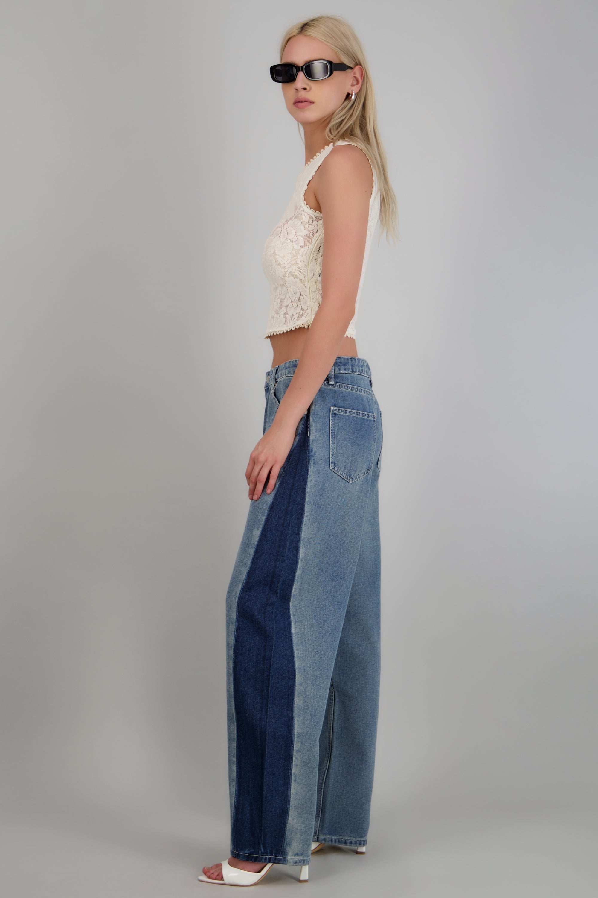 Jeans wide leg contraste