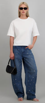 Jeans barrel con estoperoles metalicos