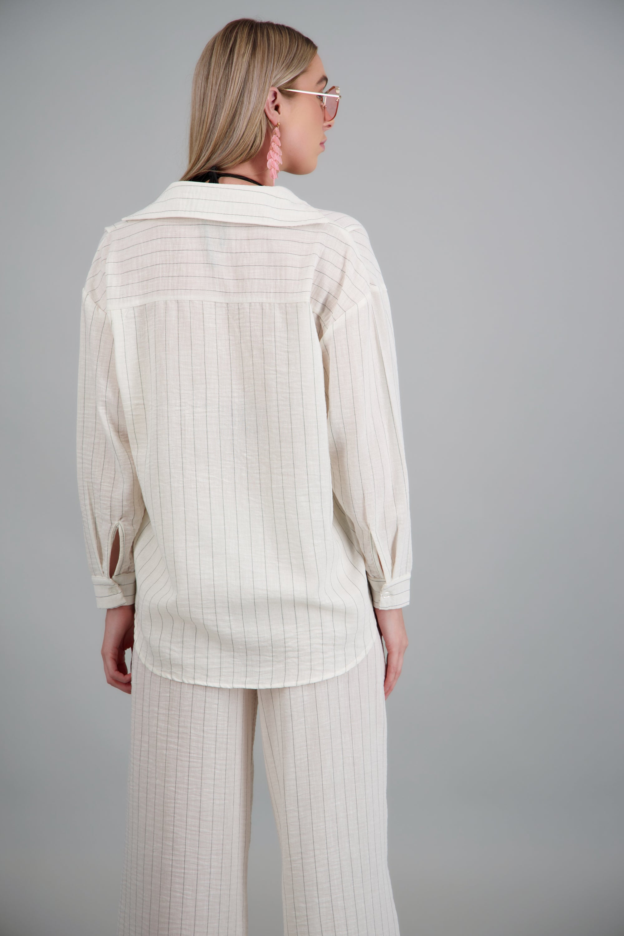 Camisa manga larga lineas over BLANCO COMBO