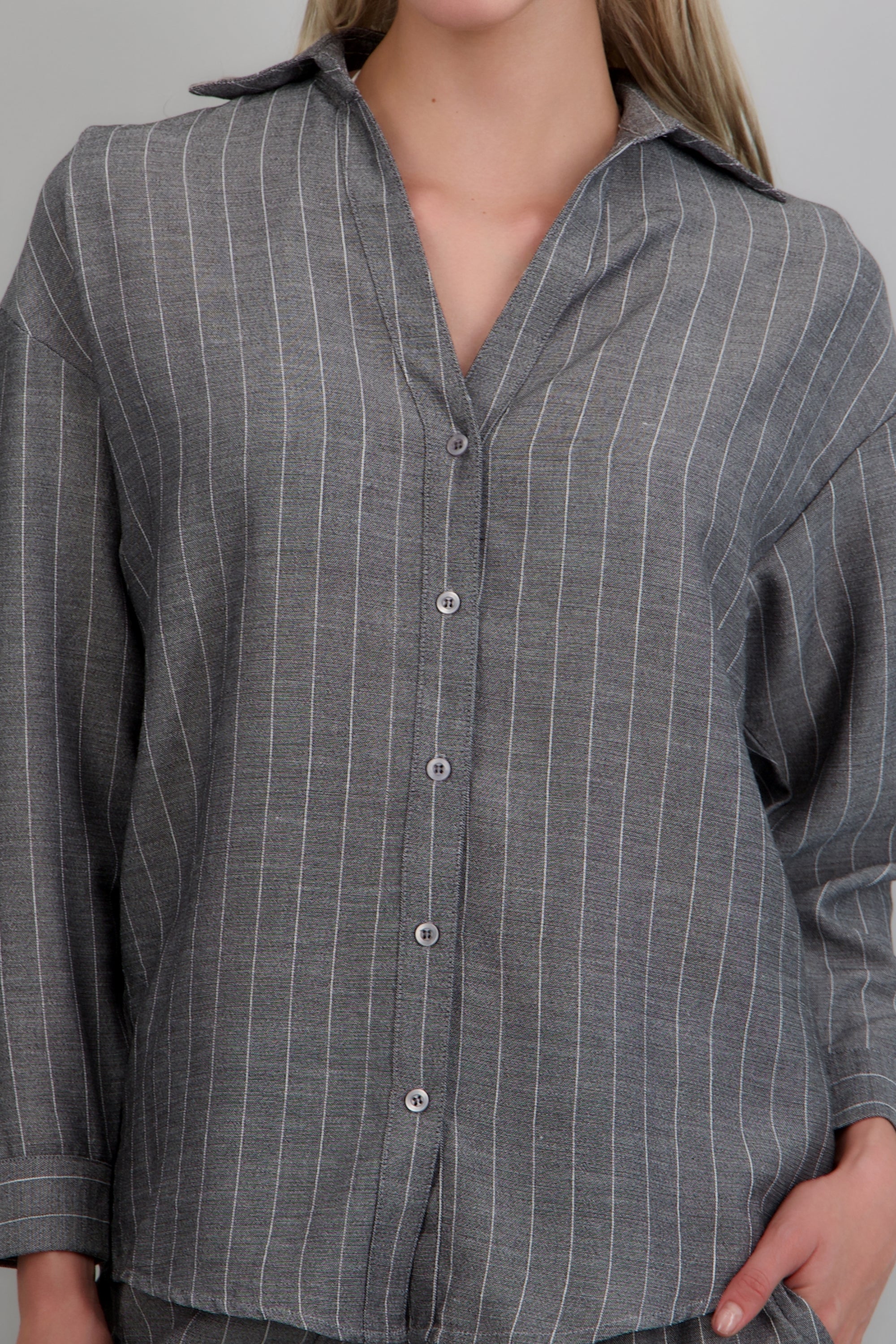 Camisa manga larga lineas over NEGRO